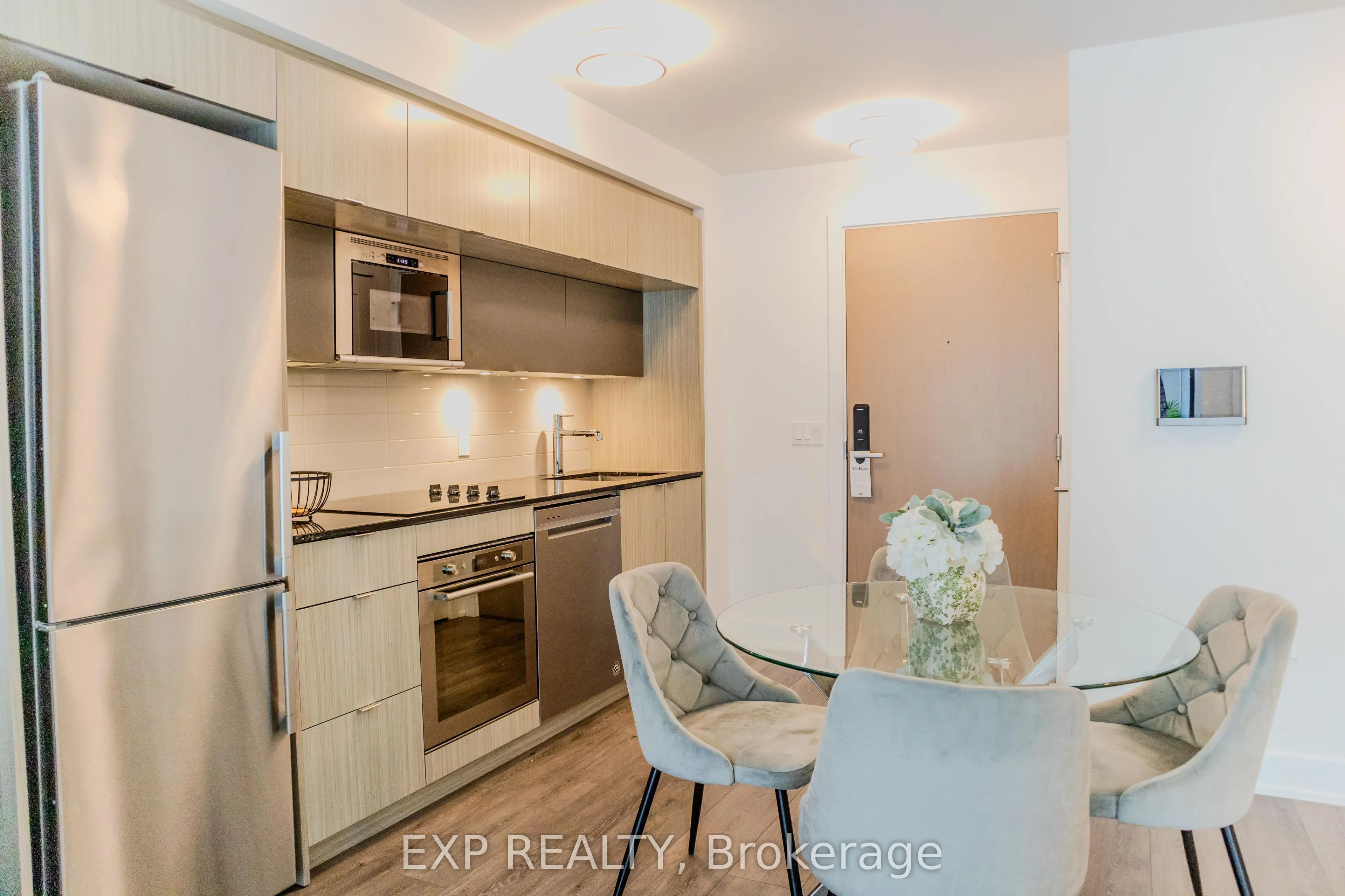 585 Bloor Street E, #519