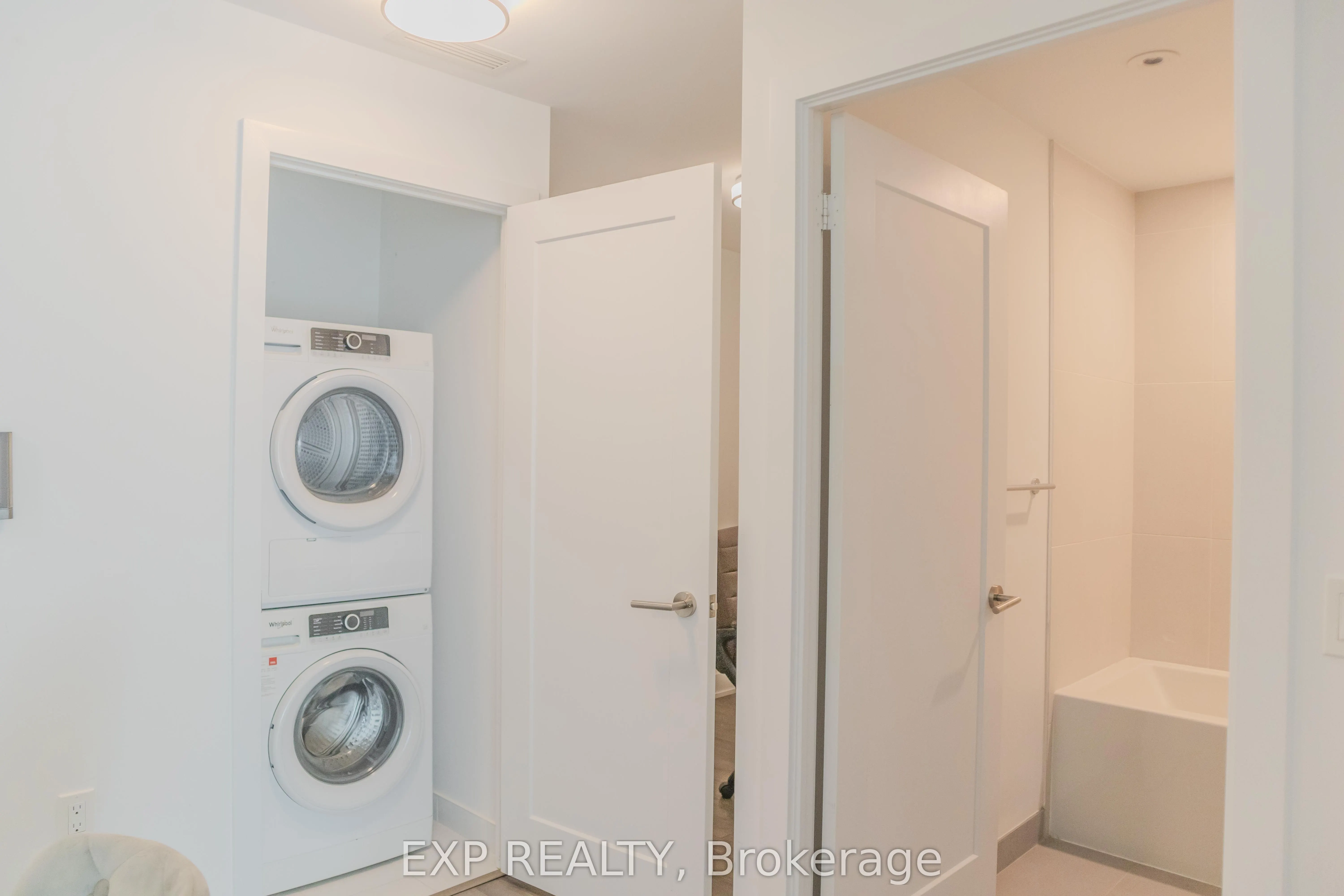 585 Bloor Street E, #519