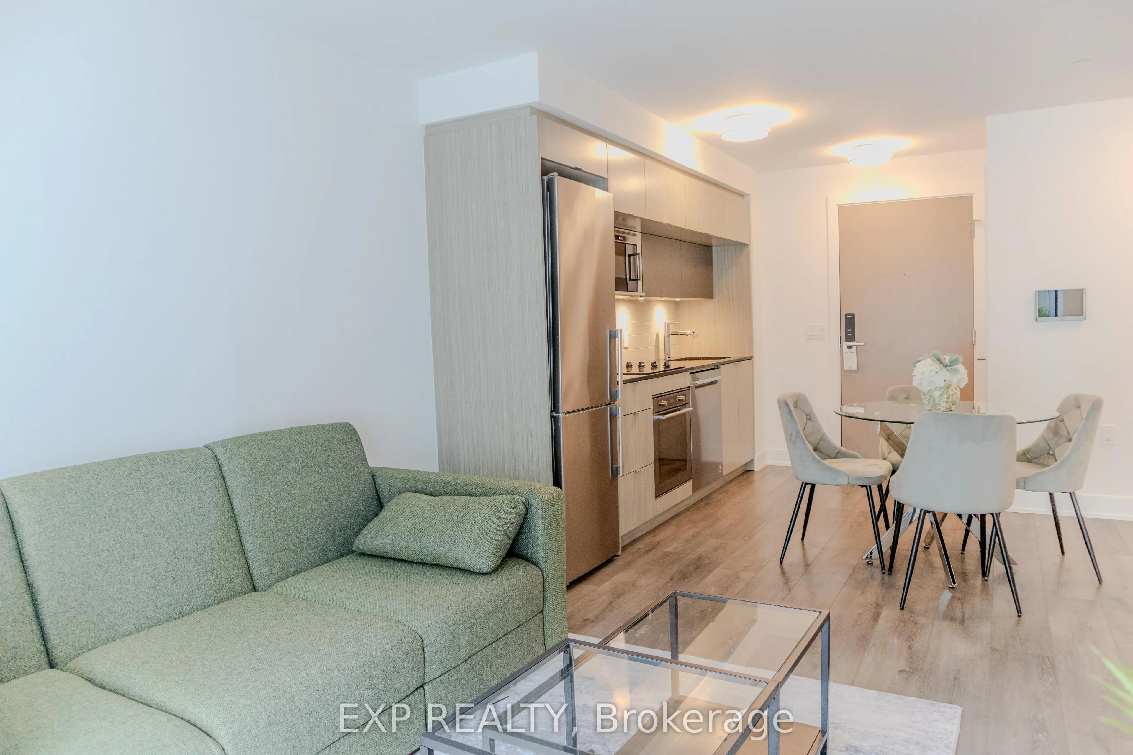 585 Bloor Street E, #519
