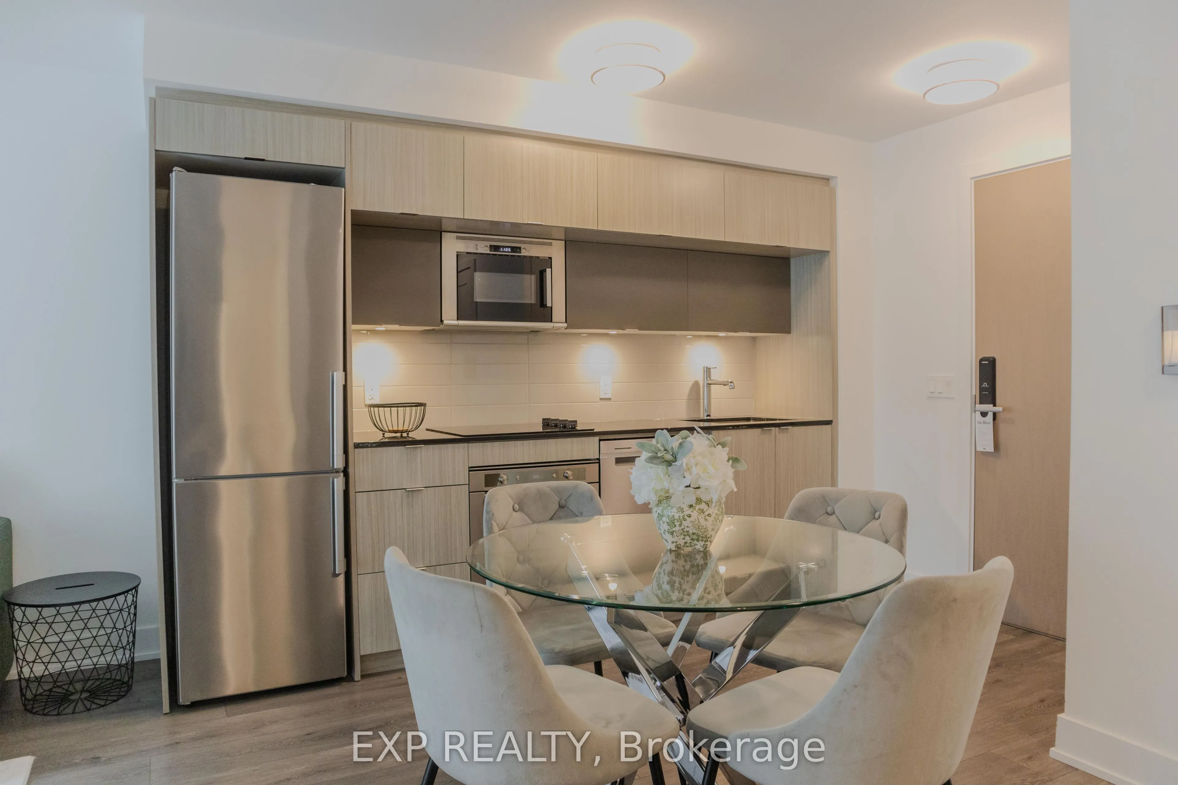 585 Bloor Street E, #519