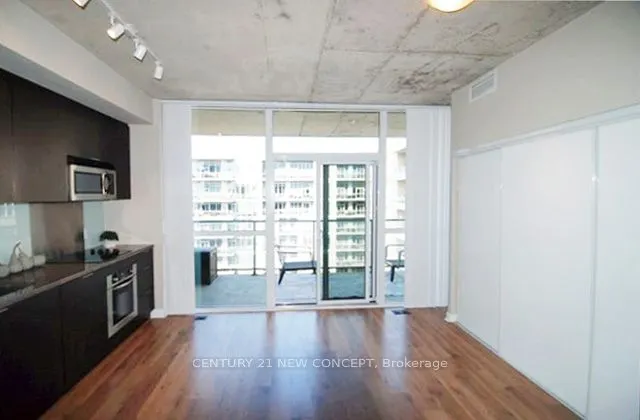 478 King Street W, #915