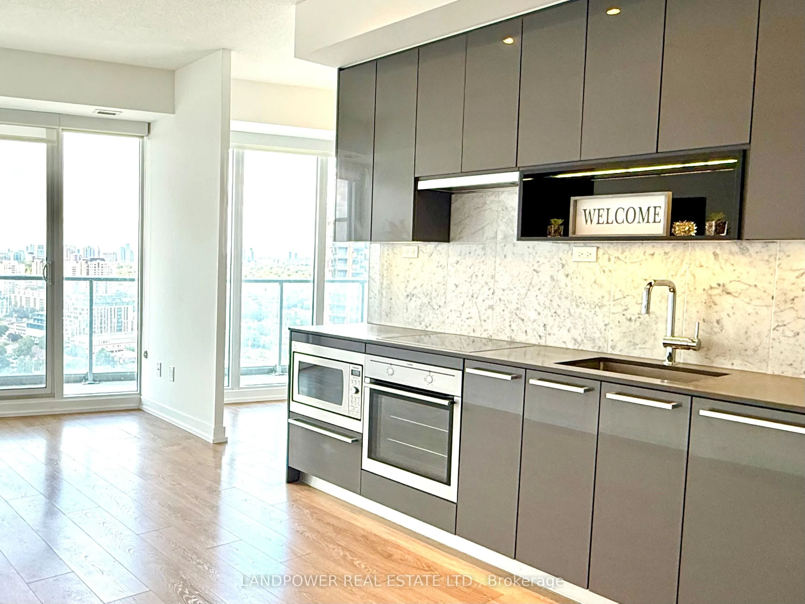 115 McMahon Drive, #3502