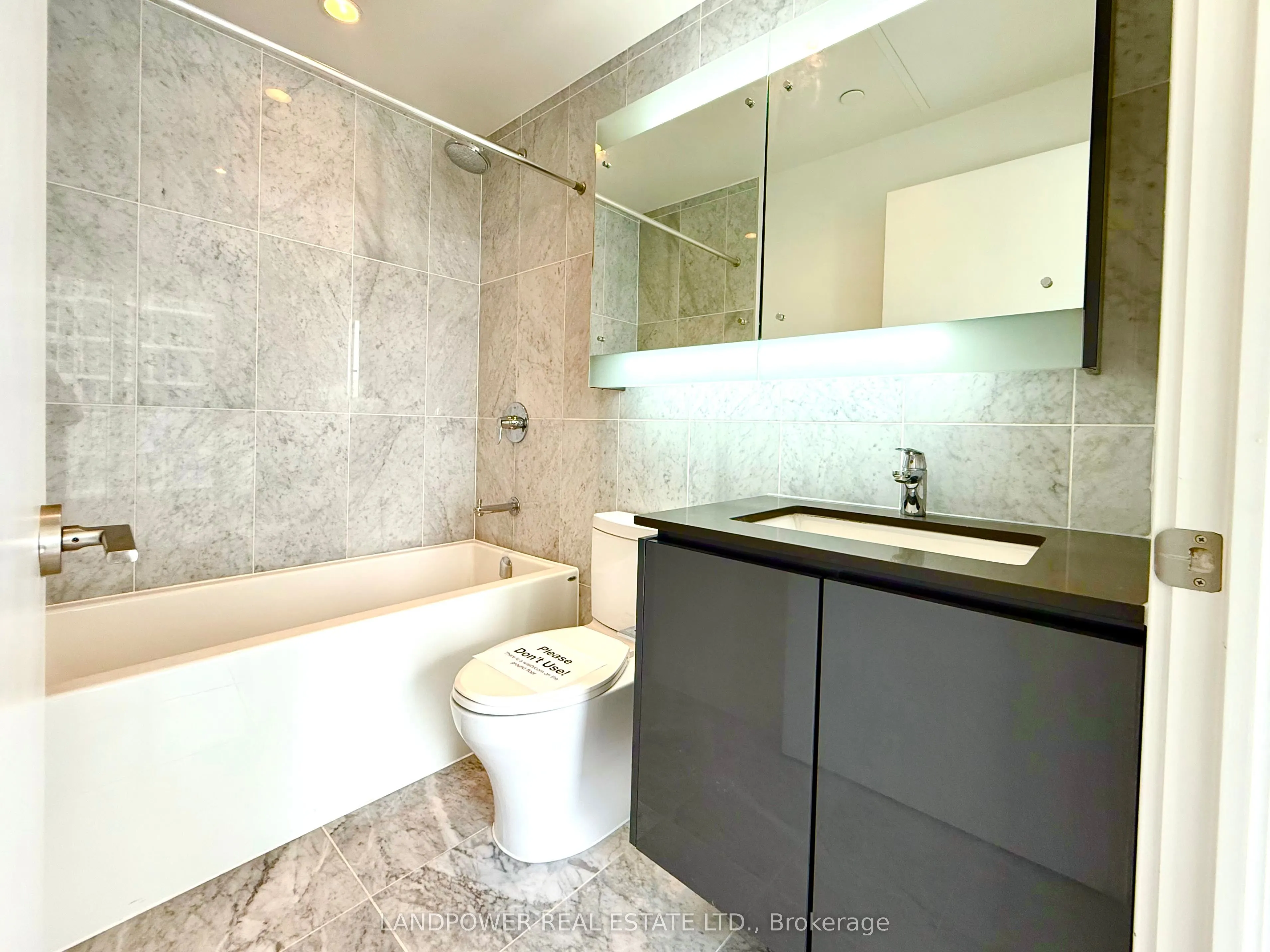 115 McMahon Drive, #3502