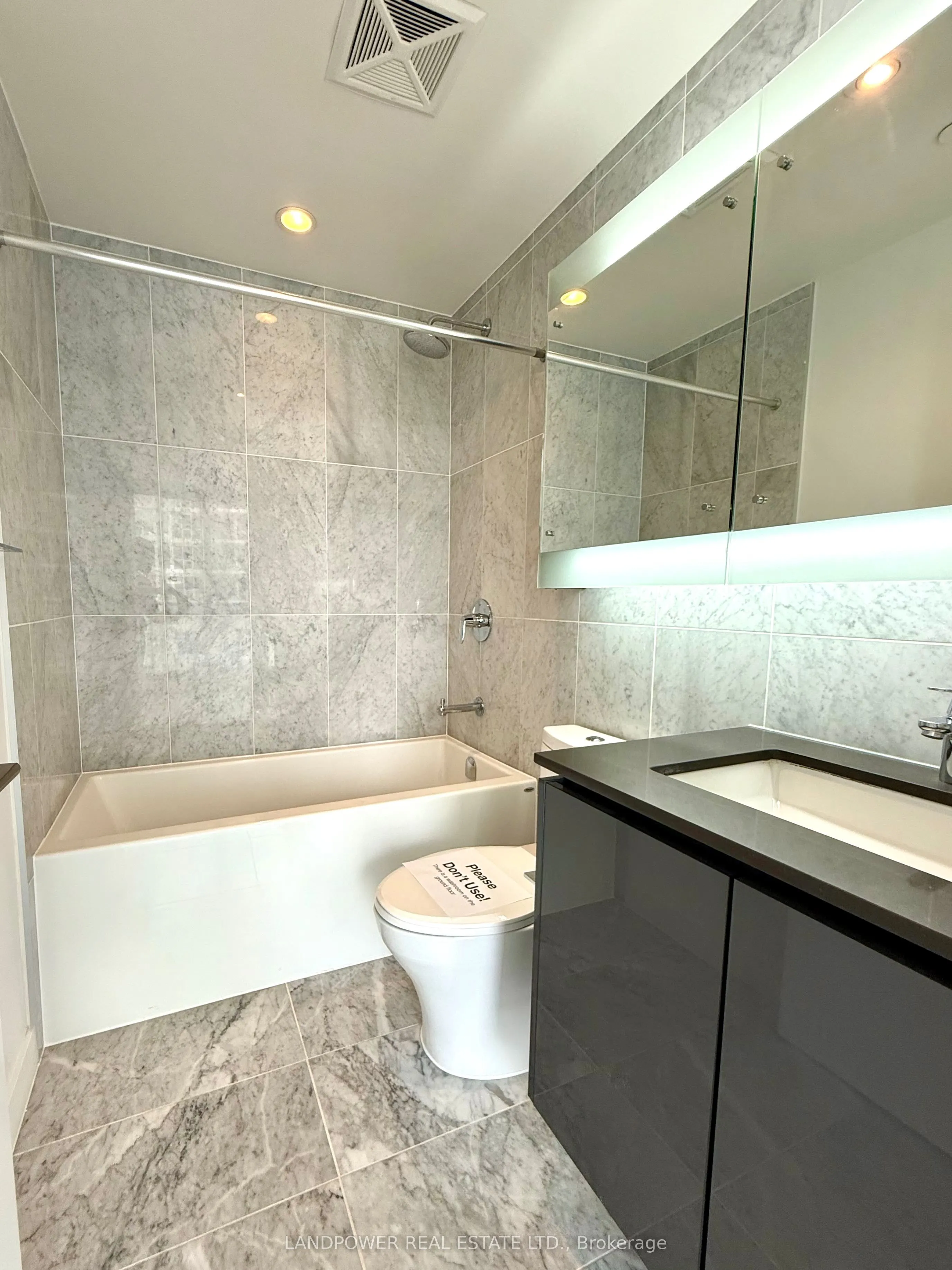 115 McMahon Drive, #3502