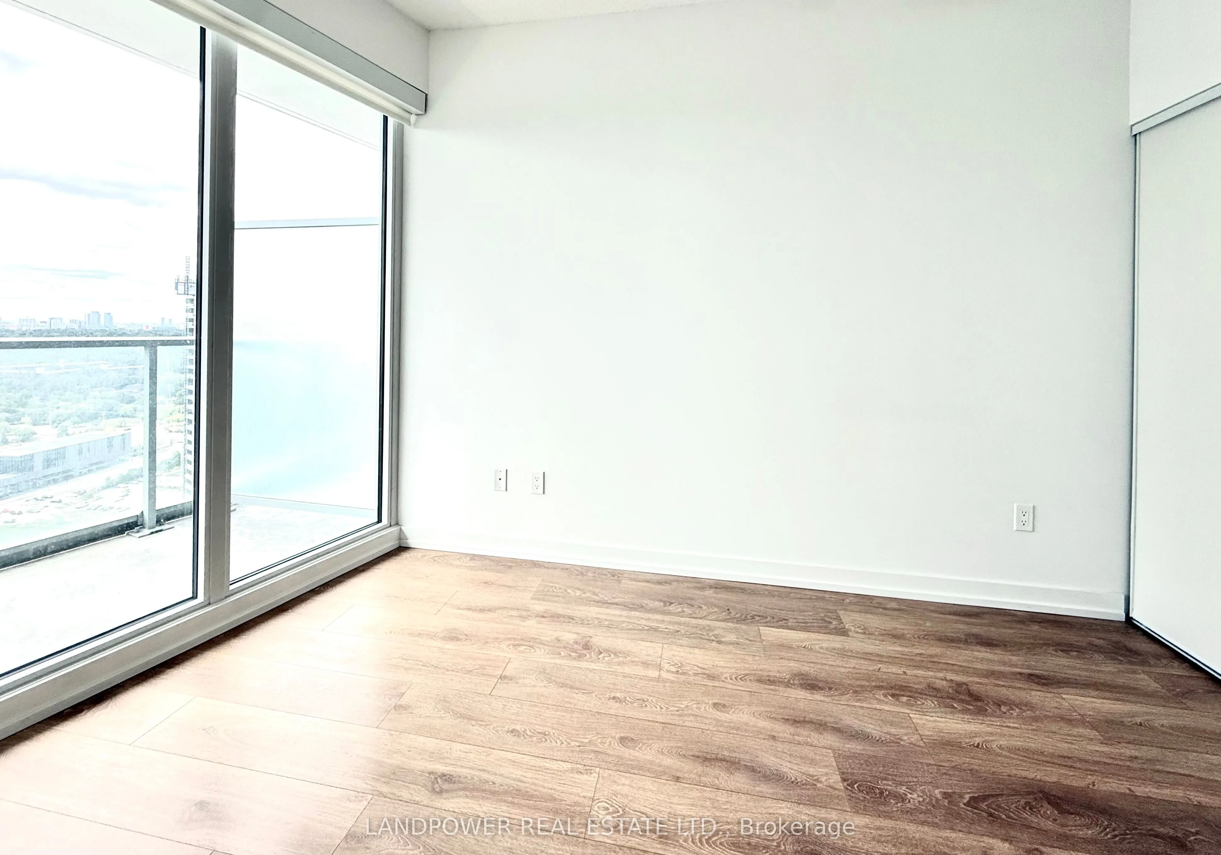 115 McMahon Drive, #3502