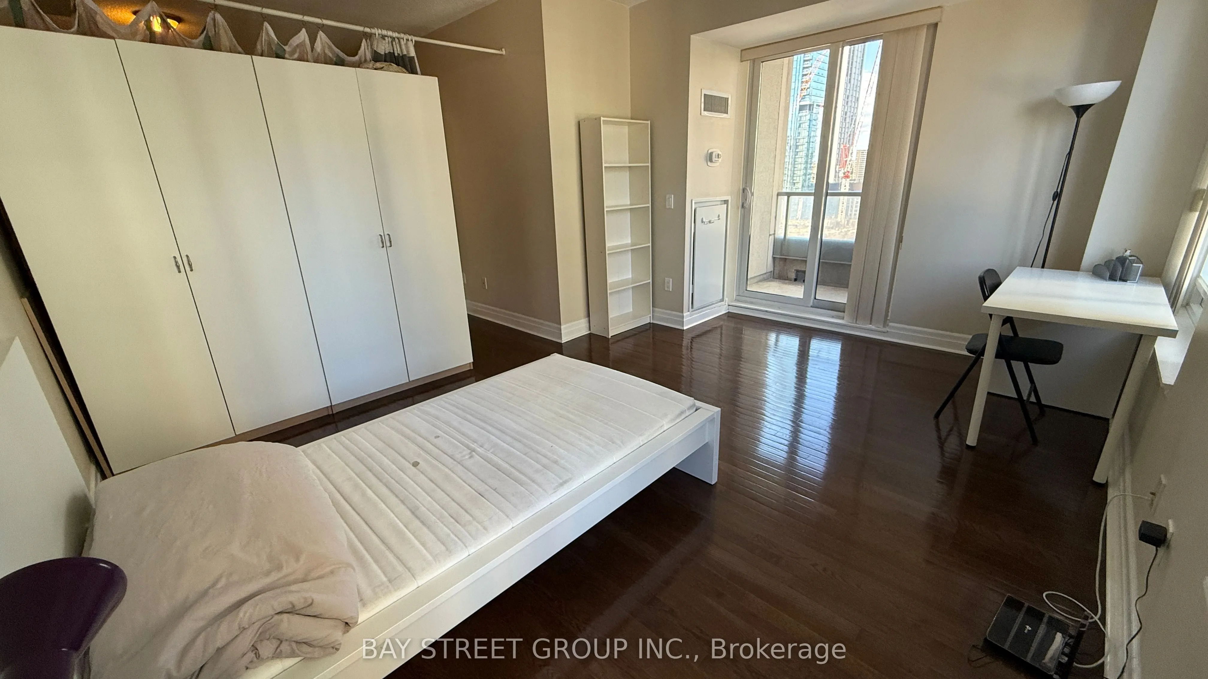 35 Balmuto Street, #1604