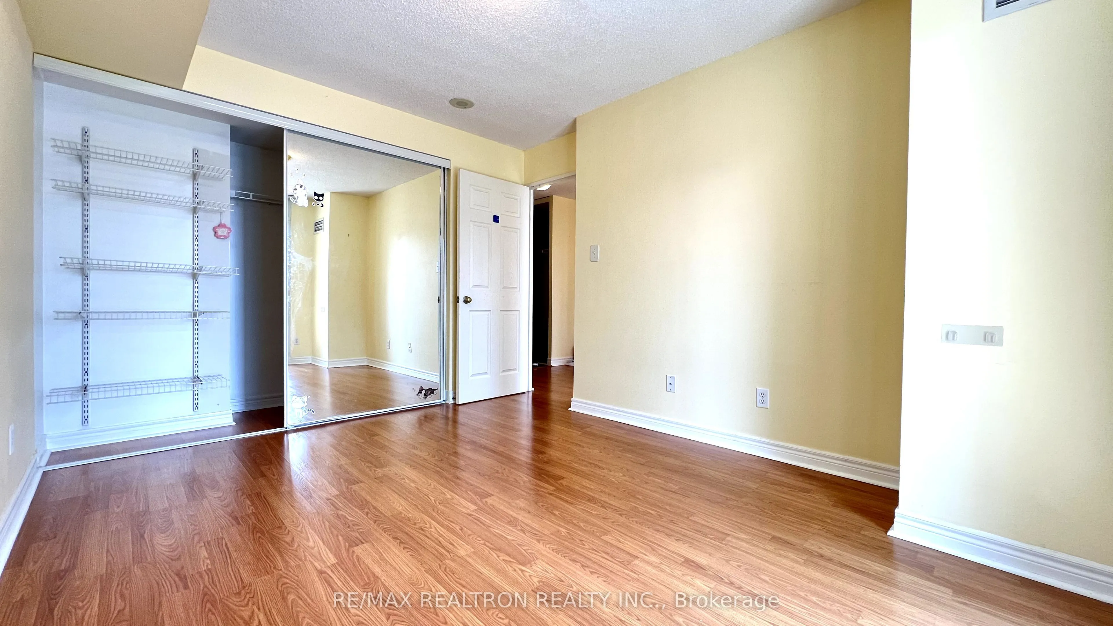 28 Empress Avenue, #1215