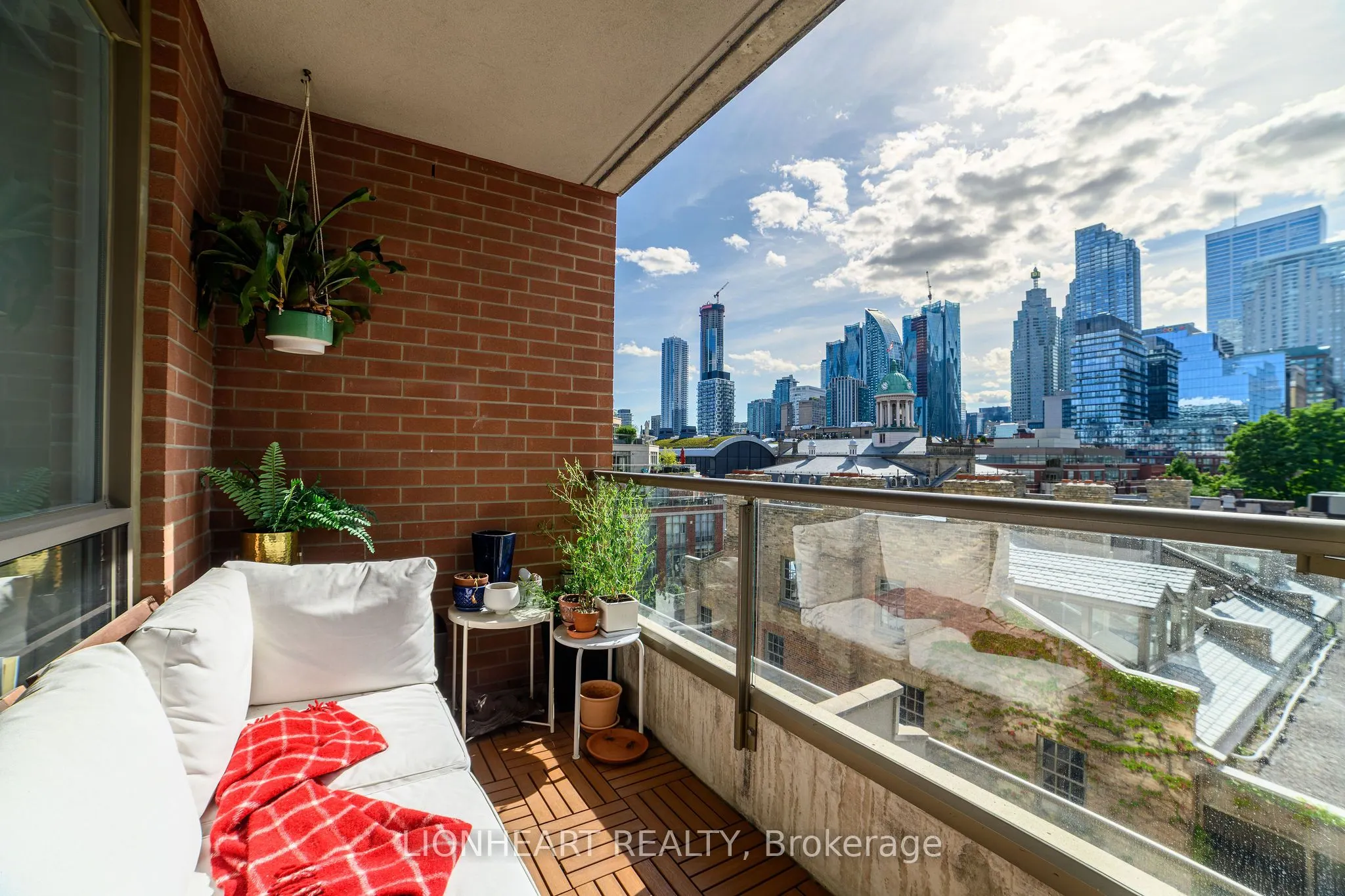 168 King Street, #610
