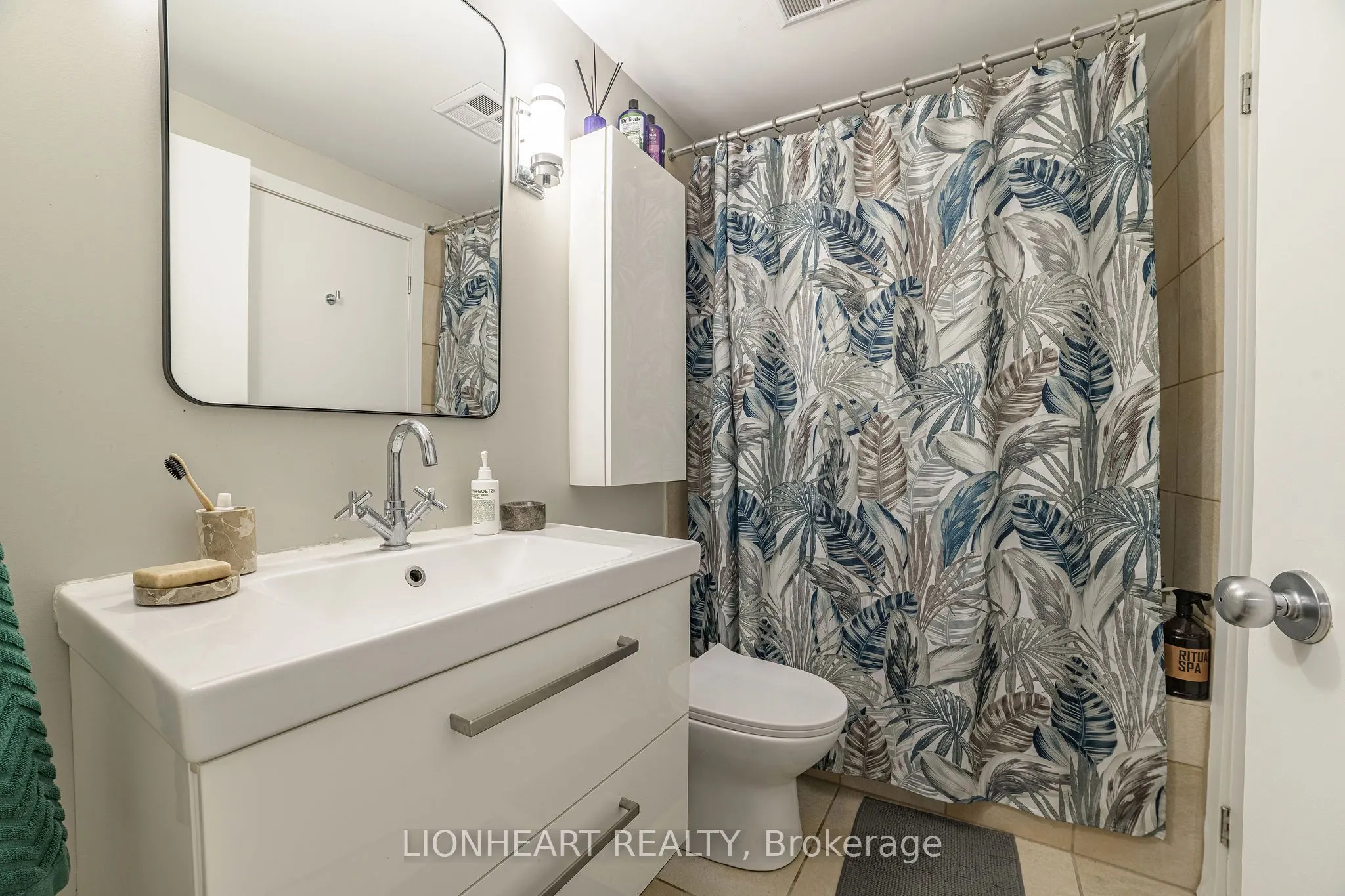 168 King Street, #610