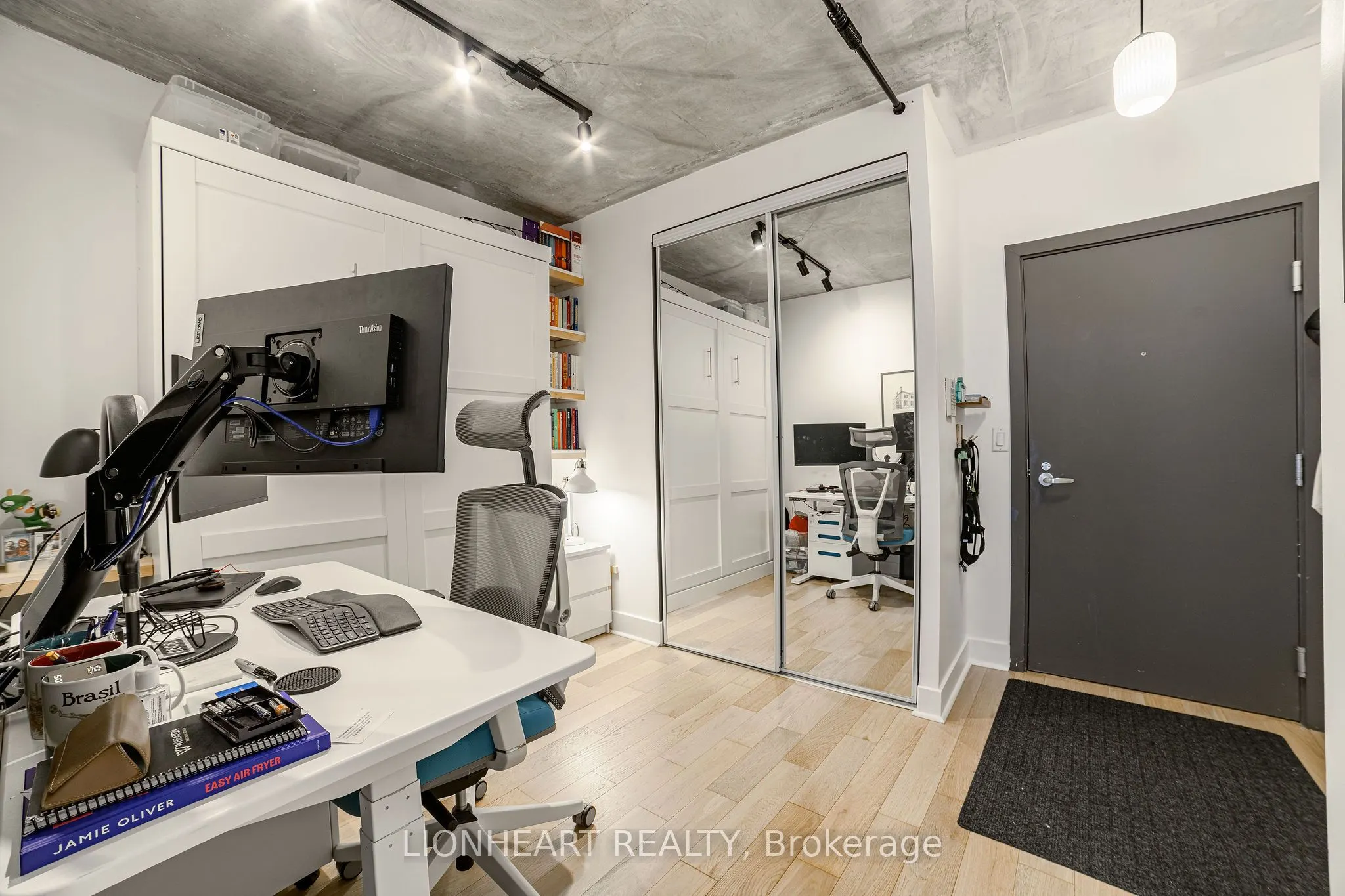 168 King Street, #610