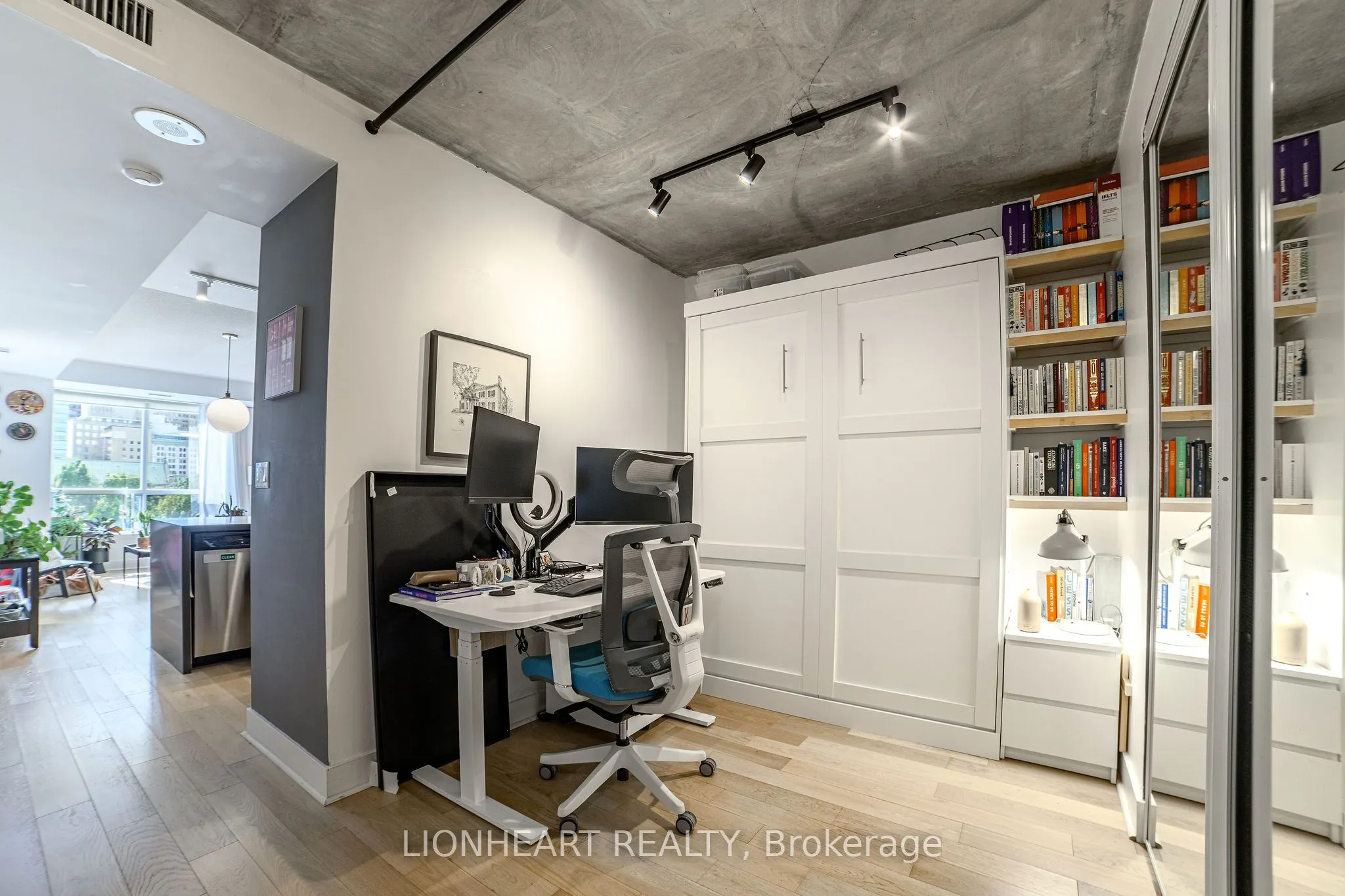 168 King Street, #610