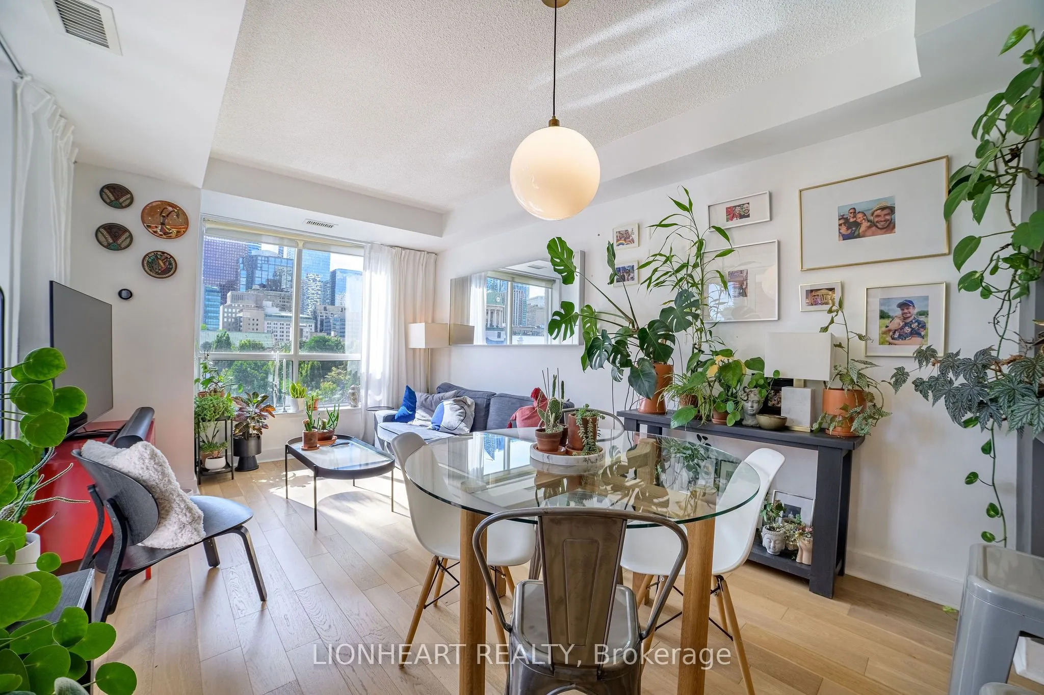168 King Street, #610