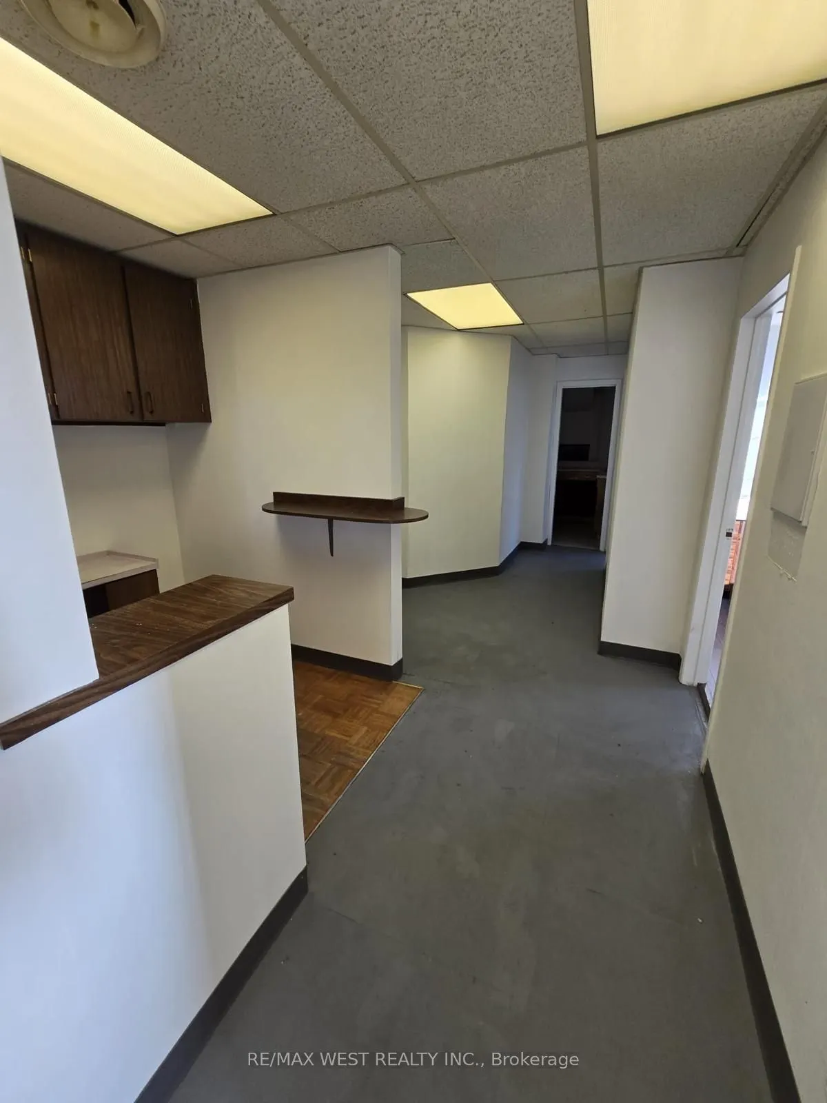 949 St Clair Avenue W, #2nd Flr