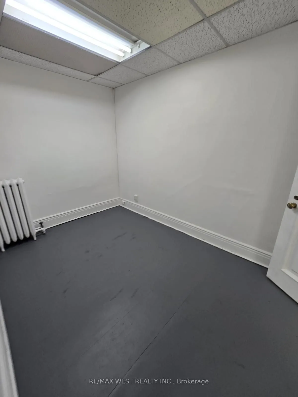 949 St Clair Avenue W, #2nd Flr
