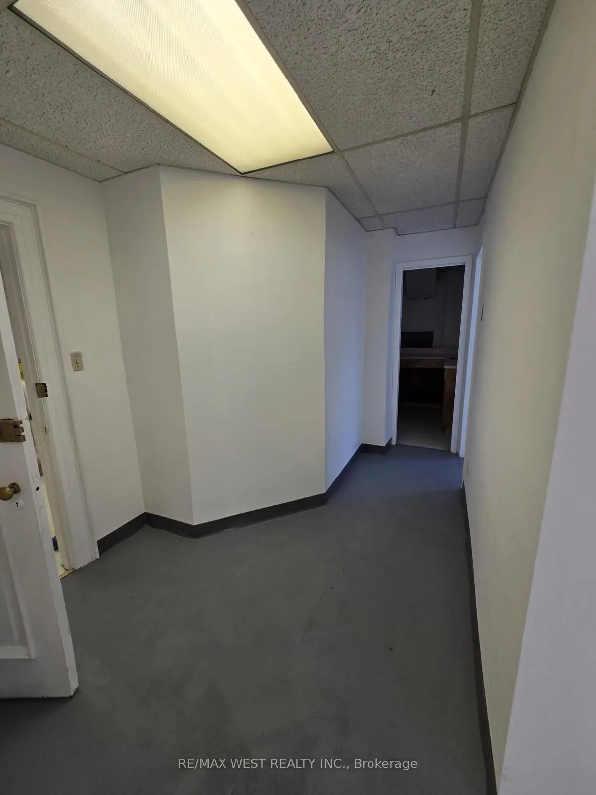 949 St Clair Avenue W, #2nd Flr