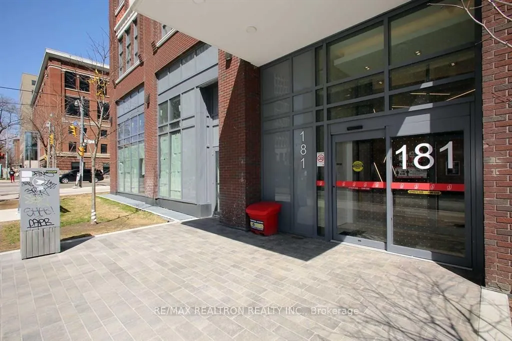 181 Huron Street, #903