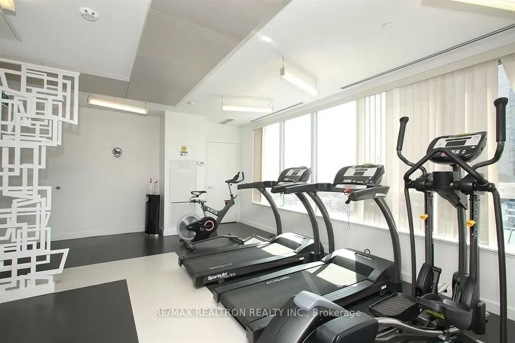 181 Huron Street, #903