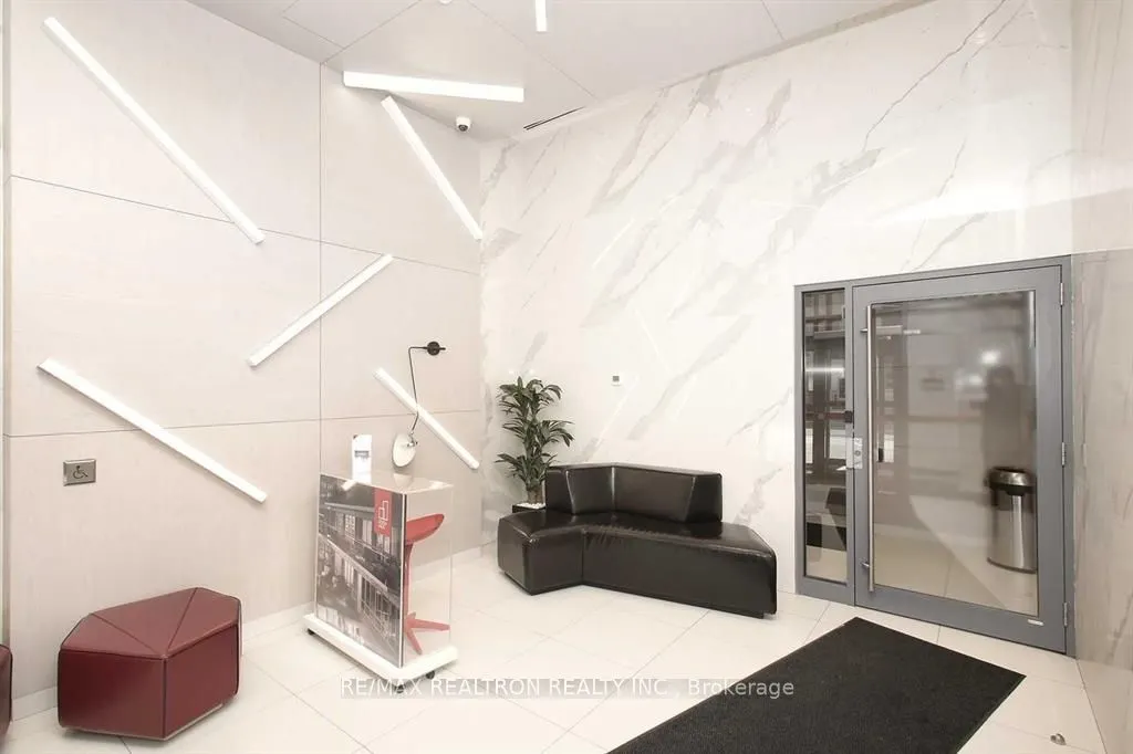 181 Huron Street, #903