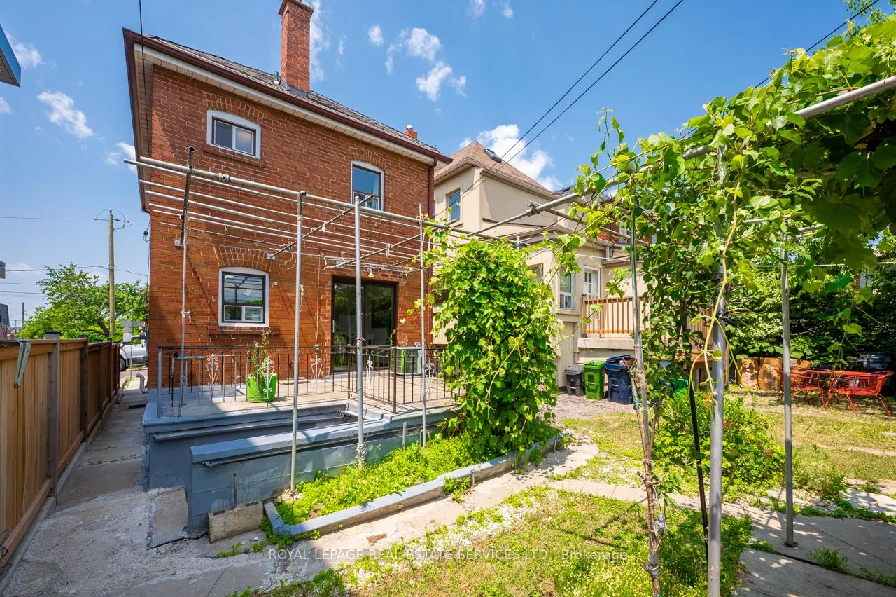 393 Glenholme Avenue
