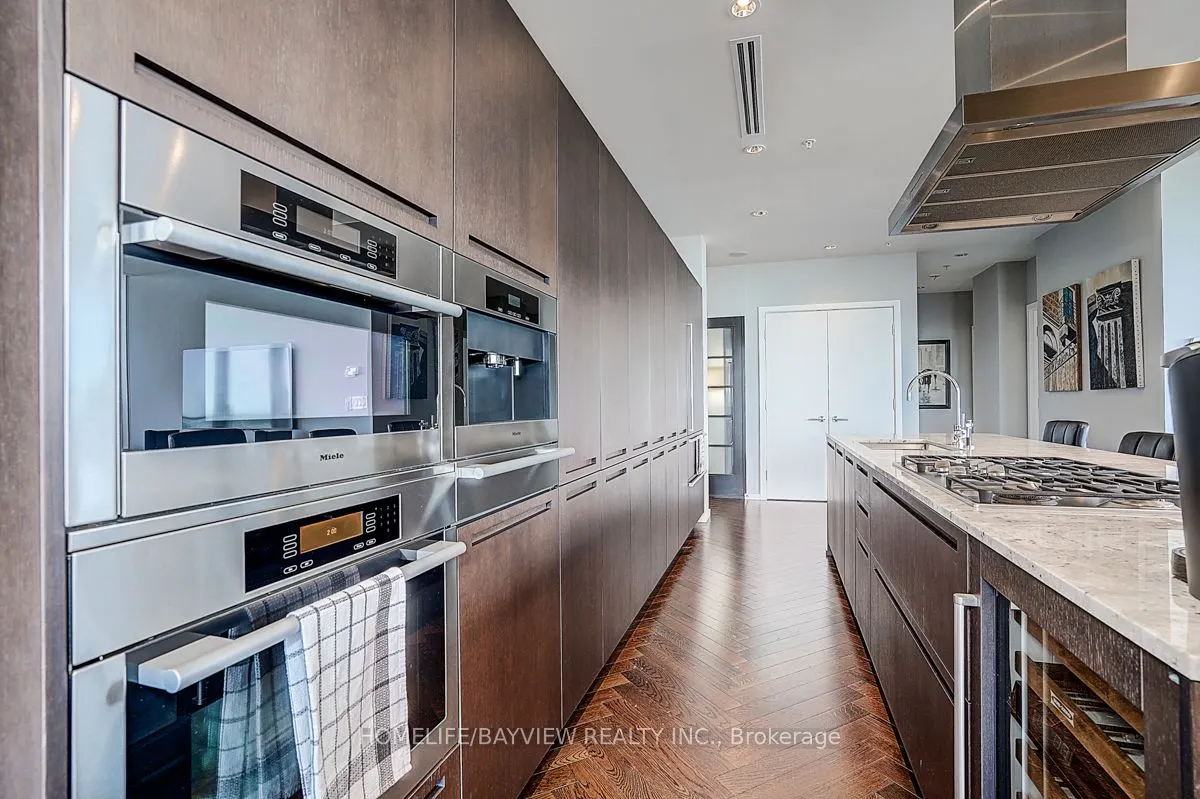 180 University Avenue, #5404