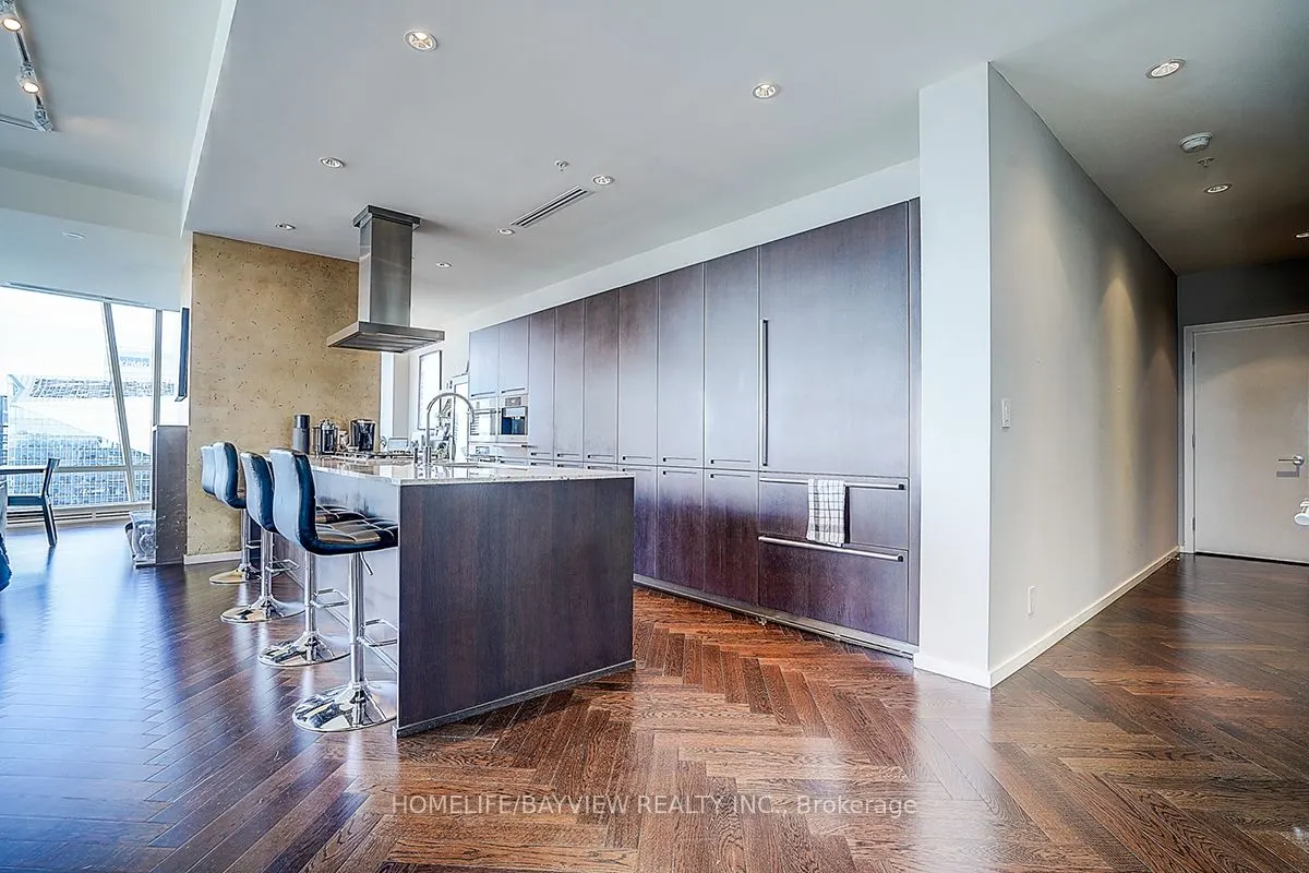 180 University Avenue, #5404