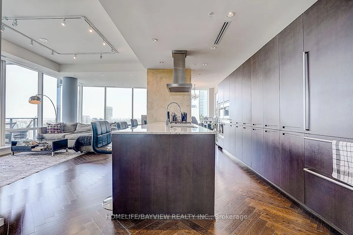 180 University Avenue, #5404