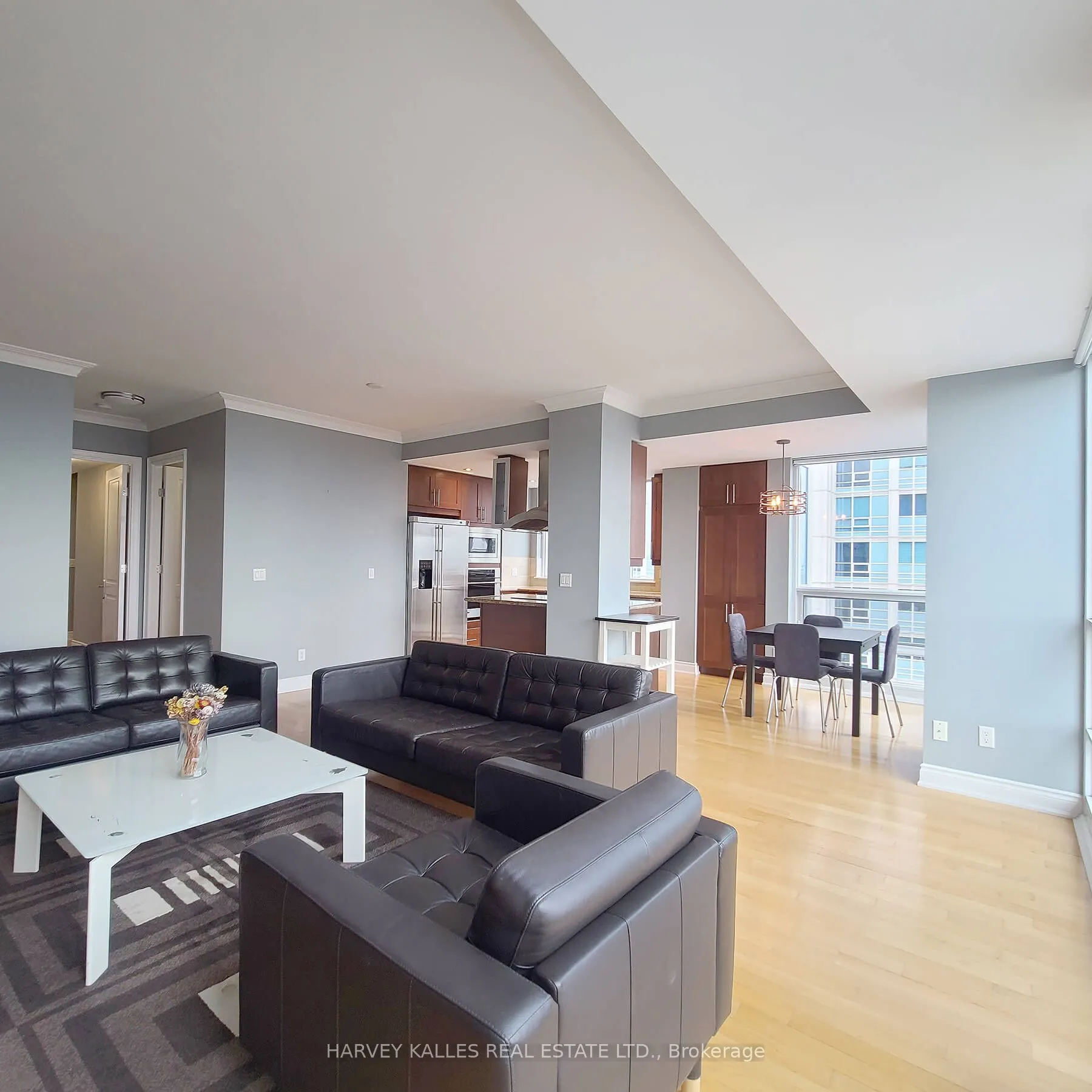 761 Bay Street, #4402