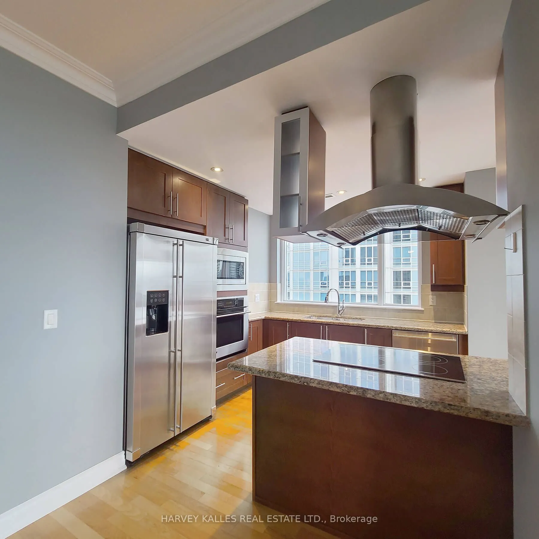 761 Bay Street, #4402