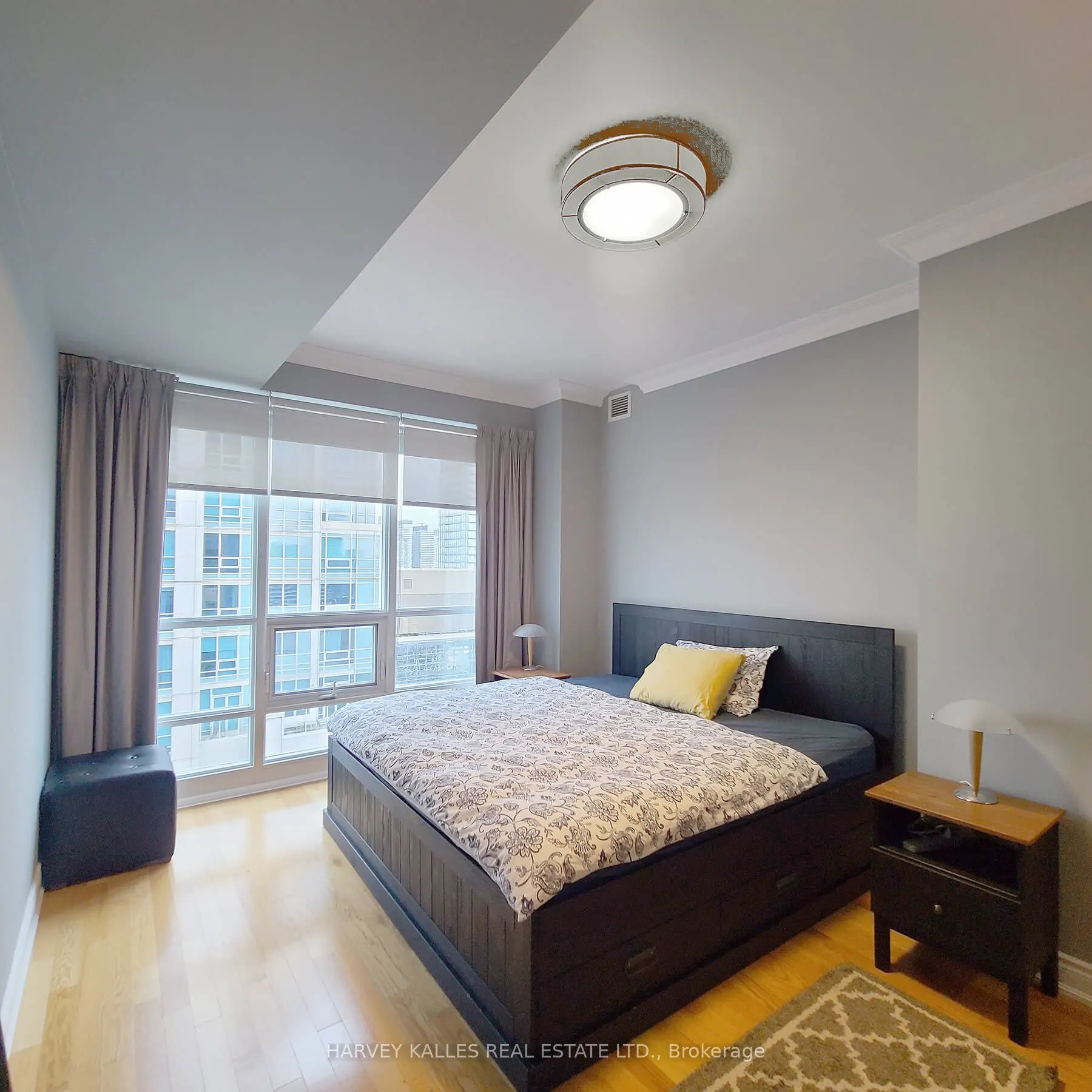 761 Bay Street, #4402