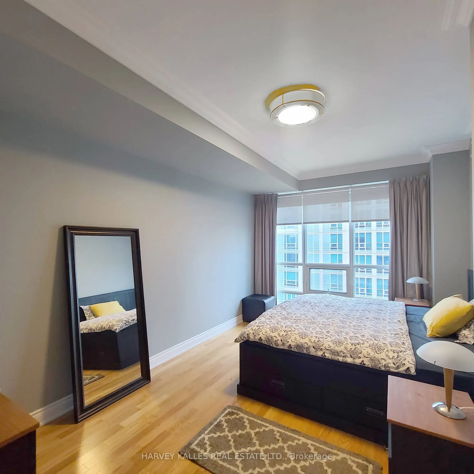761 Bay Street, #4402