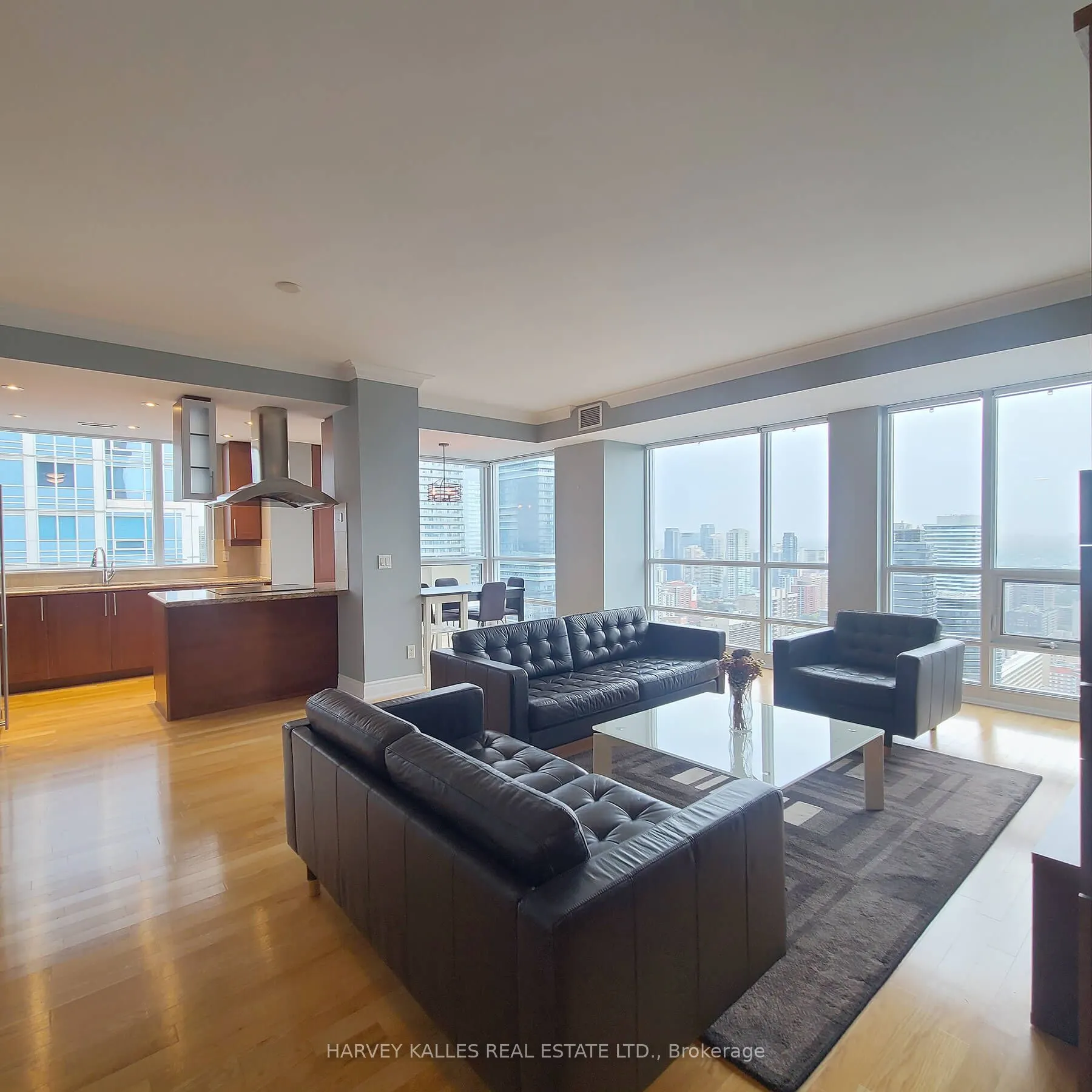 761 Bay Street, #4402
