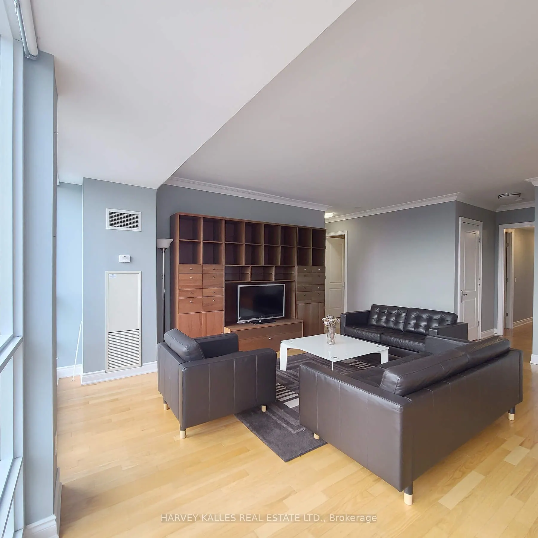 761 Bay Street, #4402