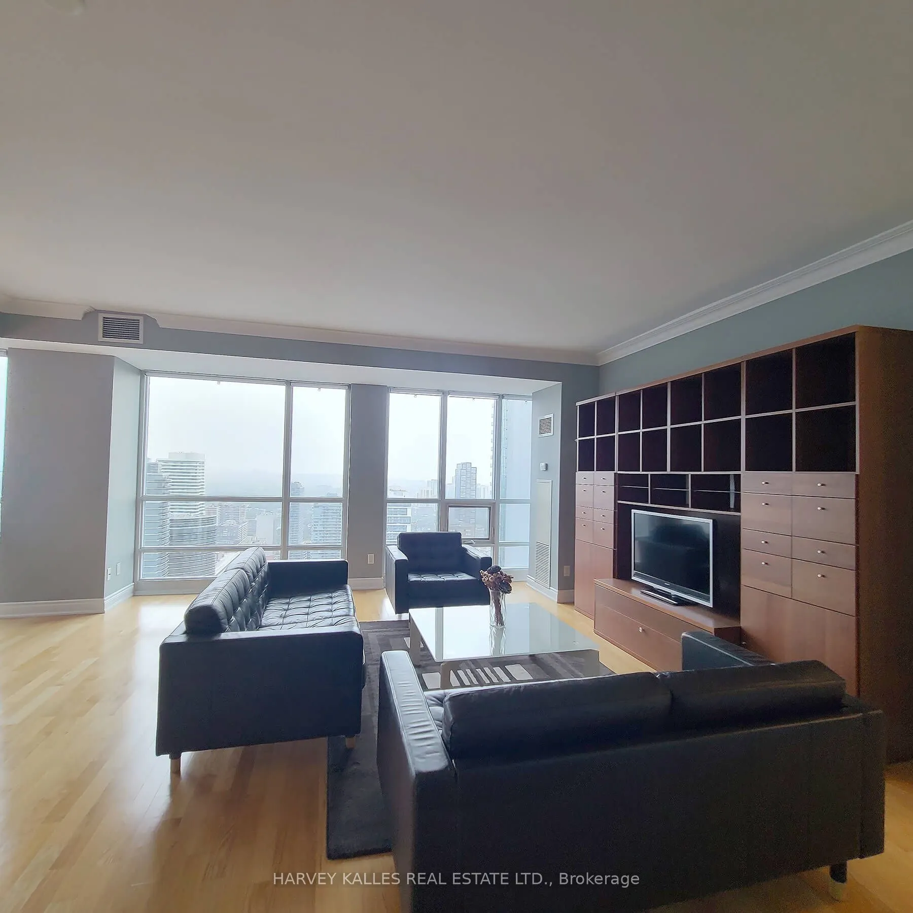 761 Bay Street, #4402