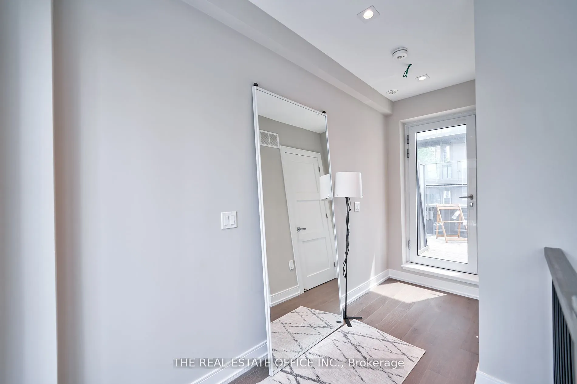 33 Dundonald Street S, #TH 2