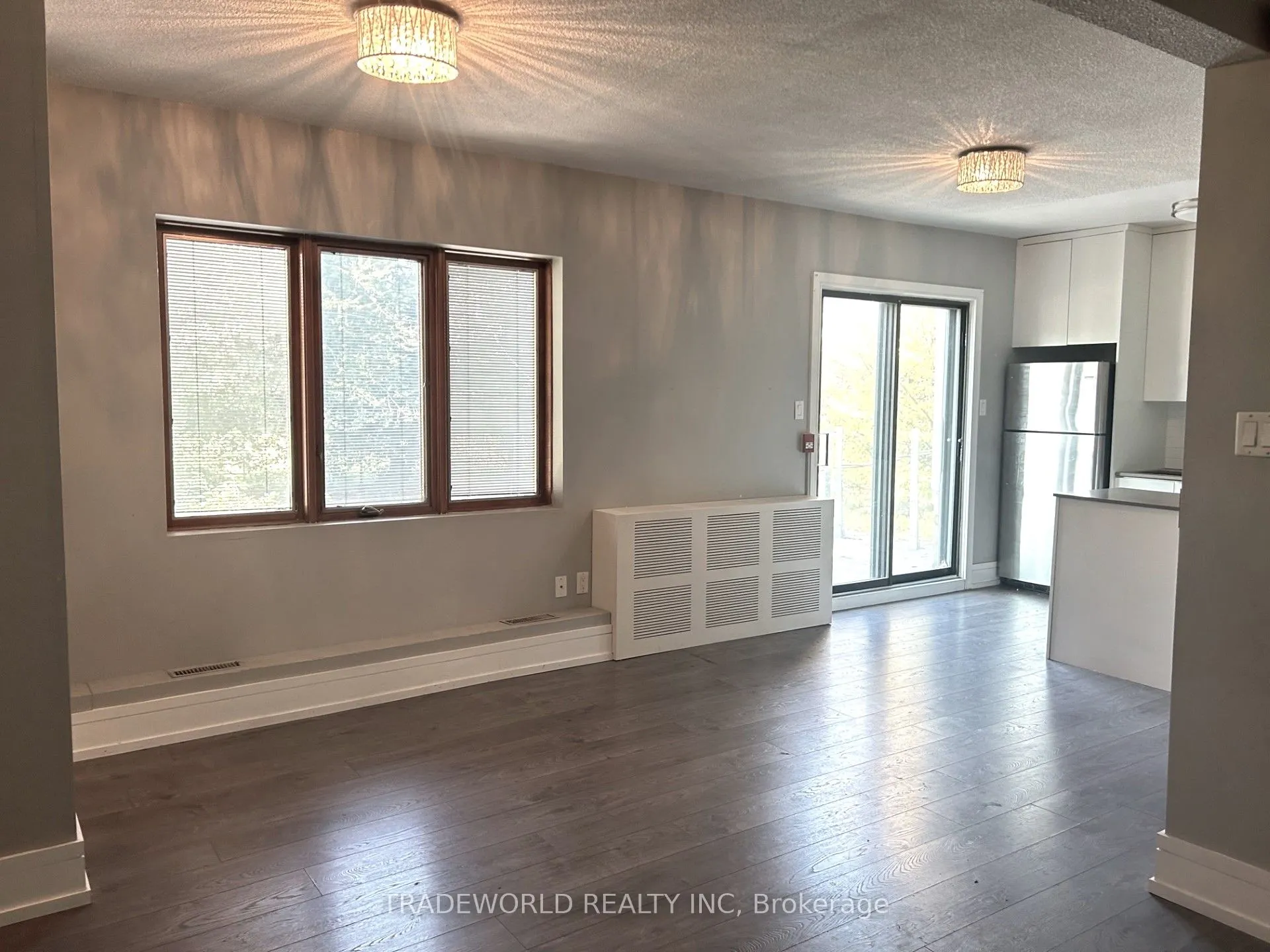 39 Oriole Parkway, #4