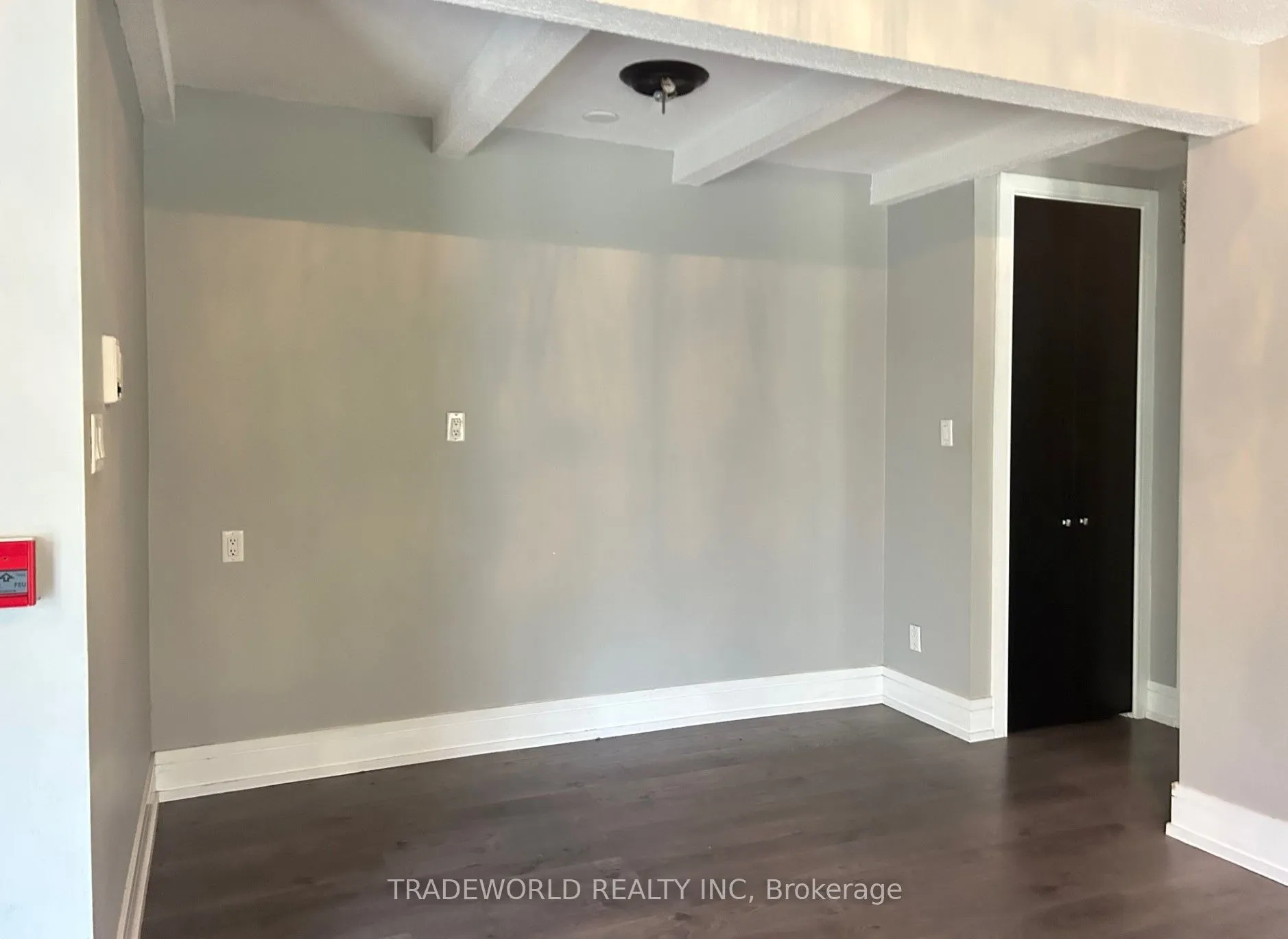 39 Oriole Parkway, #4