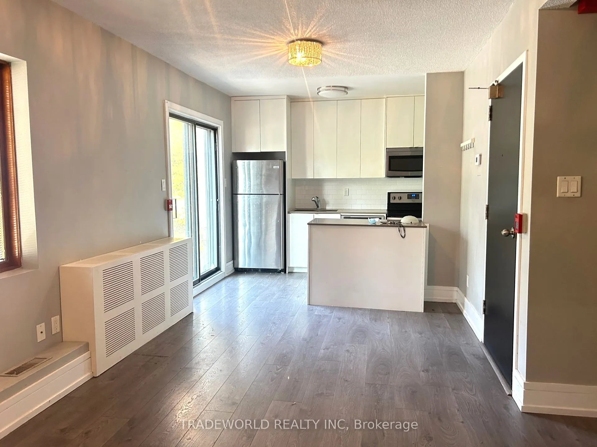 39 Oriole Parkway, #4