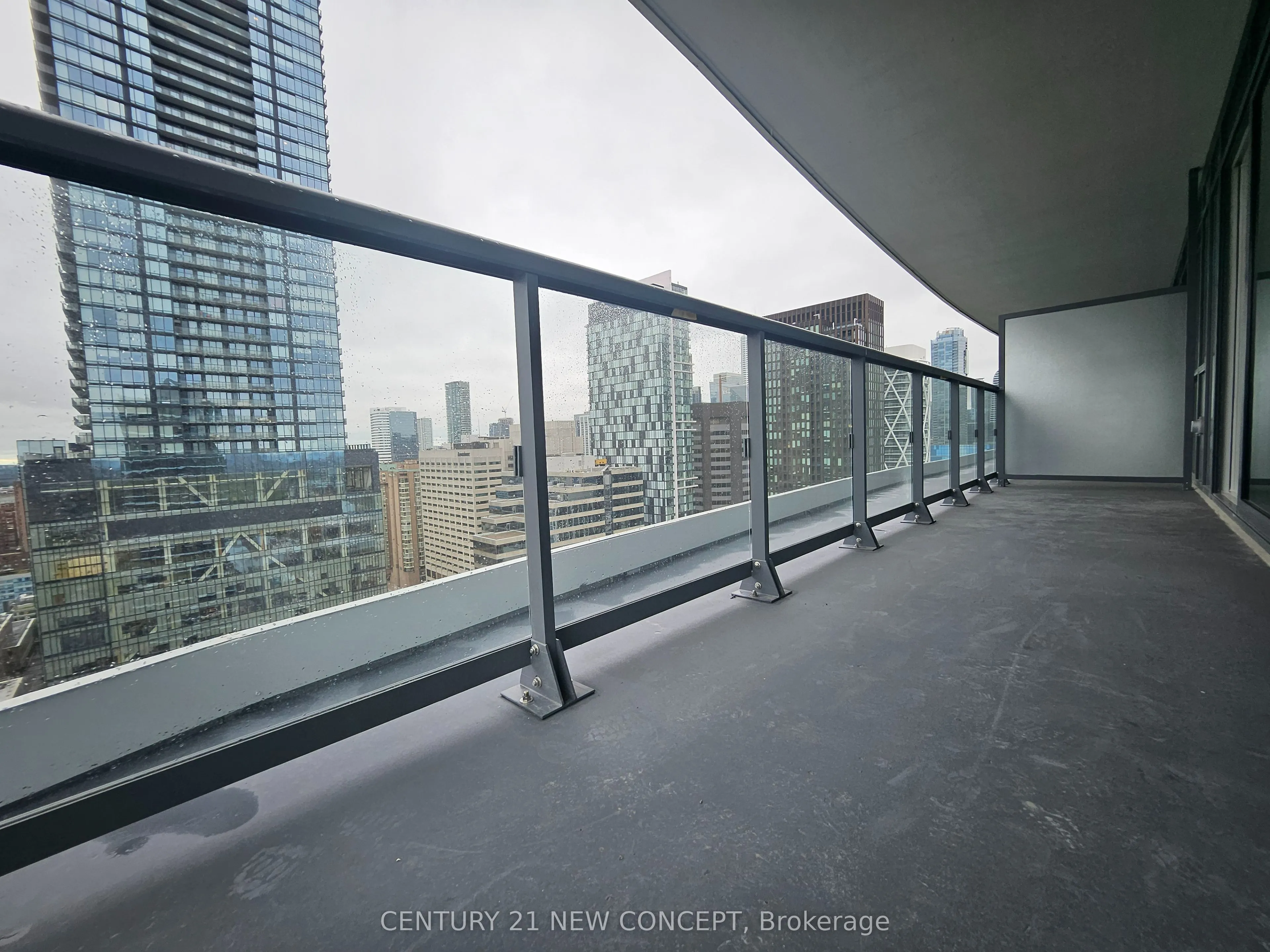 280 Dundas Street W, #2803