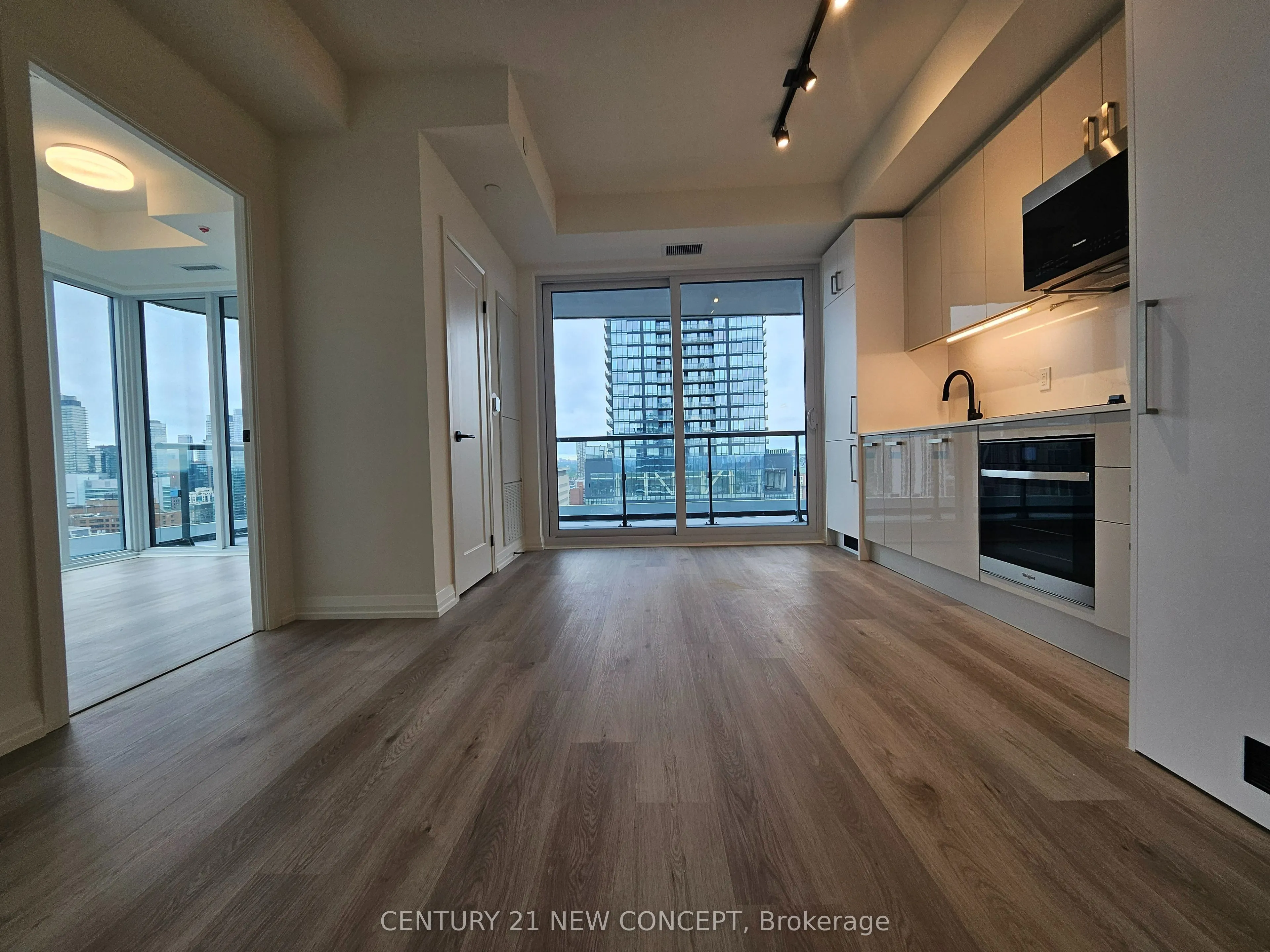 280 Dundas Street W, #2803
