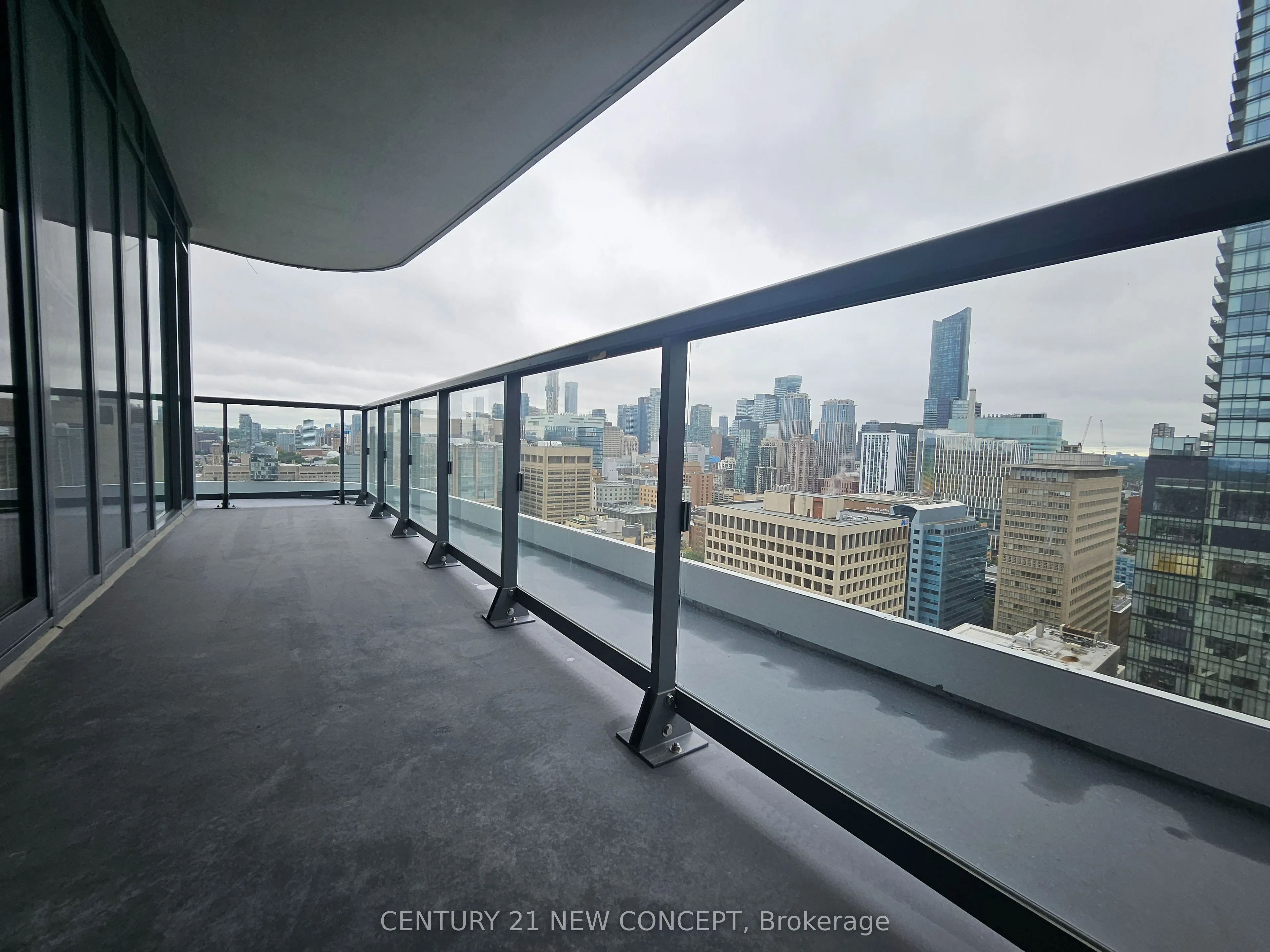 280 Dundas Street W, #2803