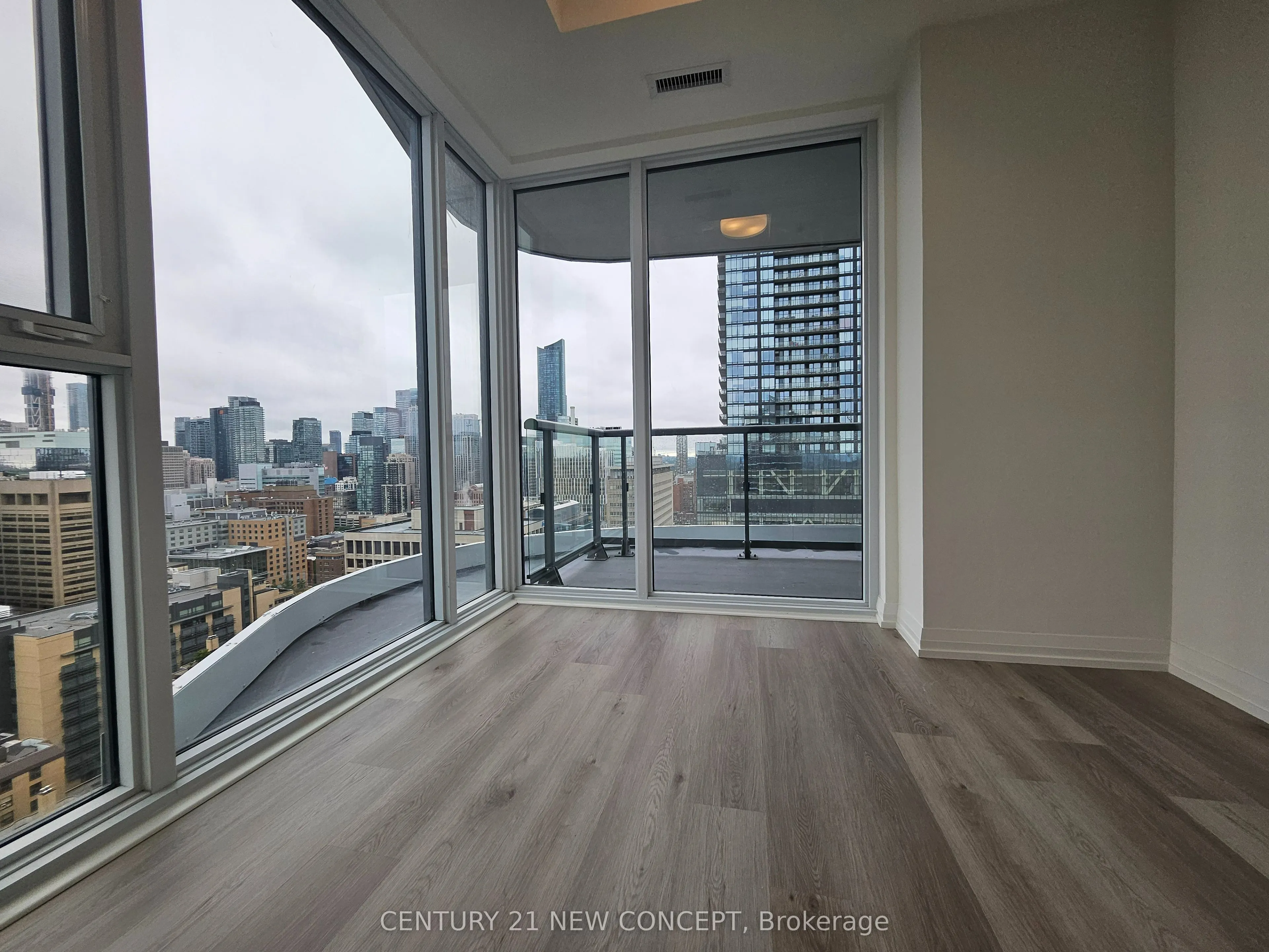 280 Dundas Street W, #2803
