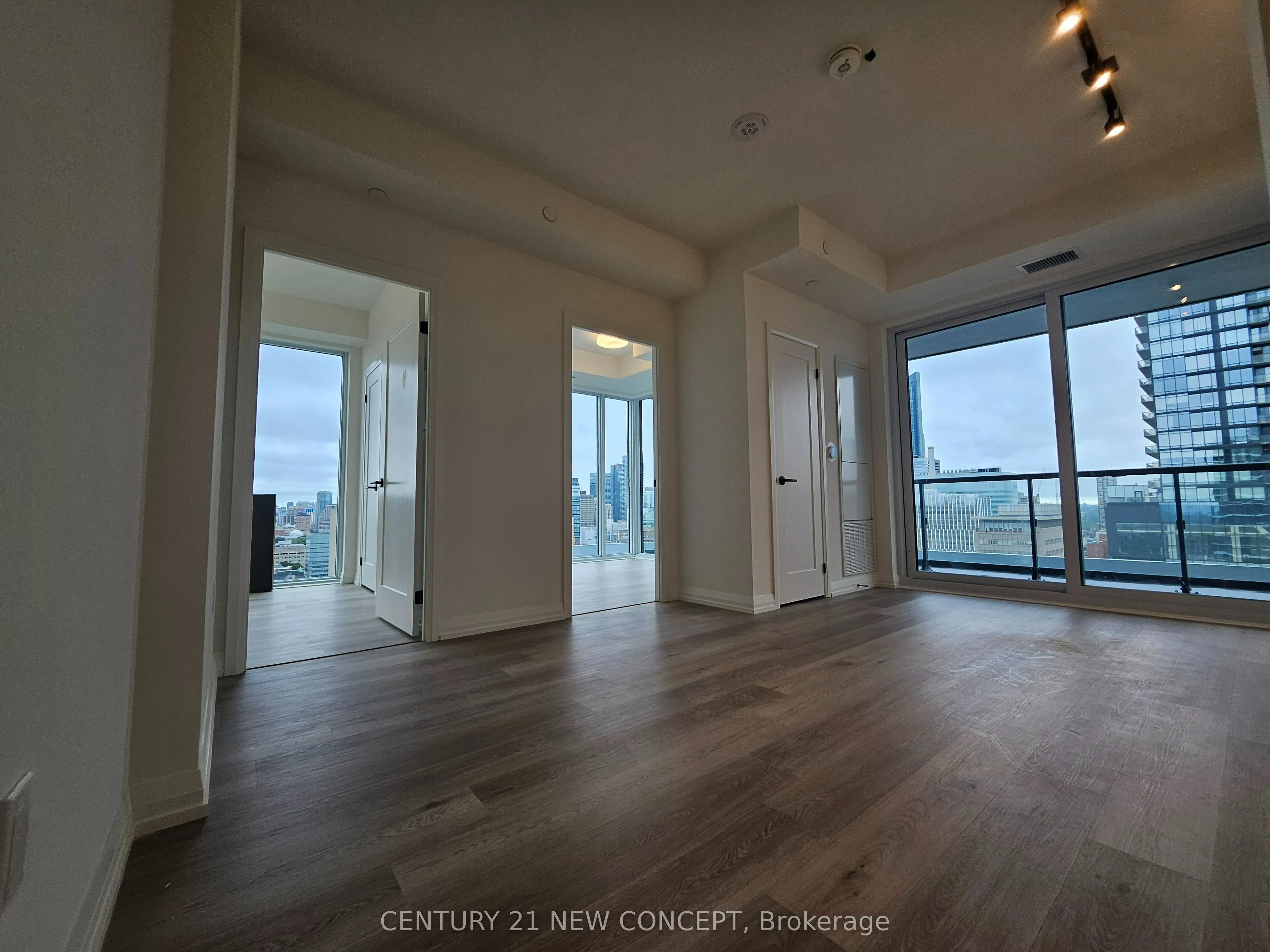 280 Dundas Street W, #2803