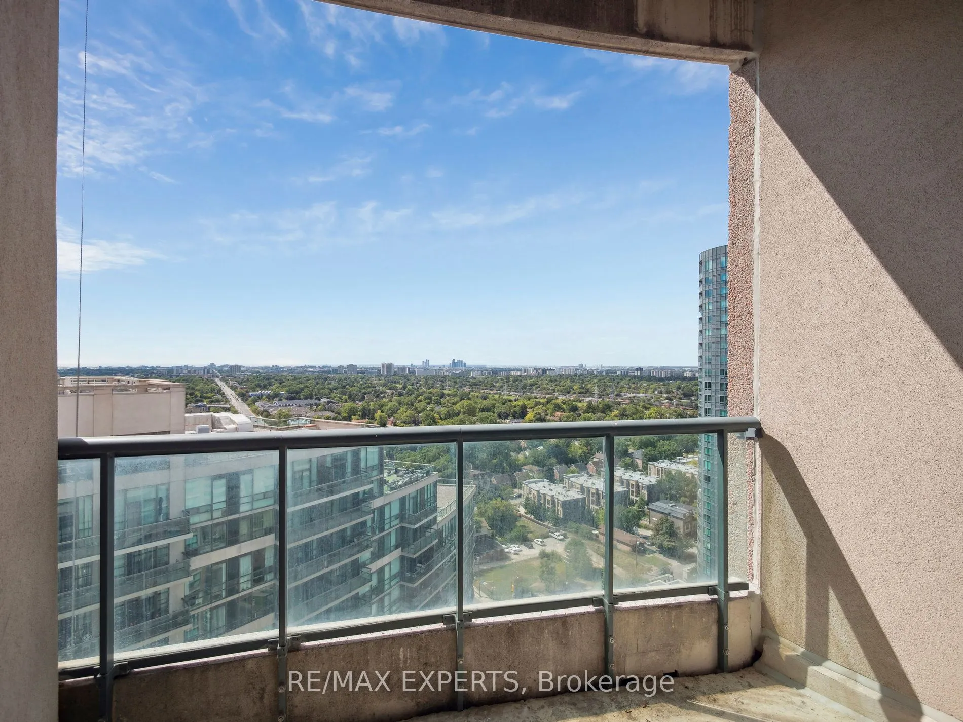 7 Lorraine Drive, #UPH-06