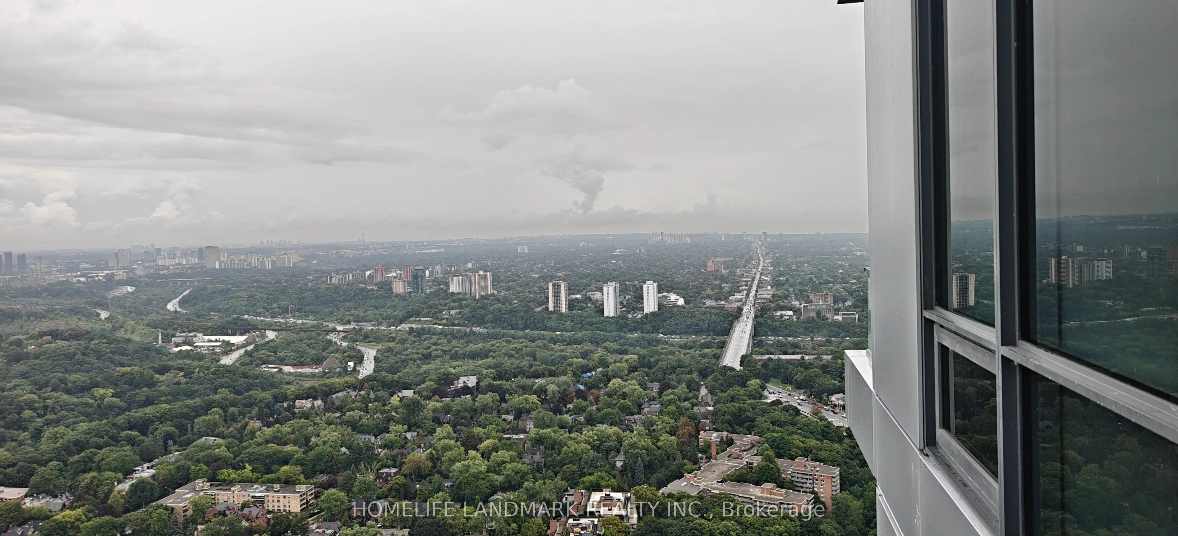 395 Bloor Street E, #5405