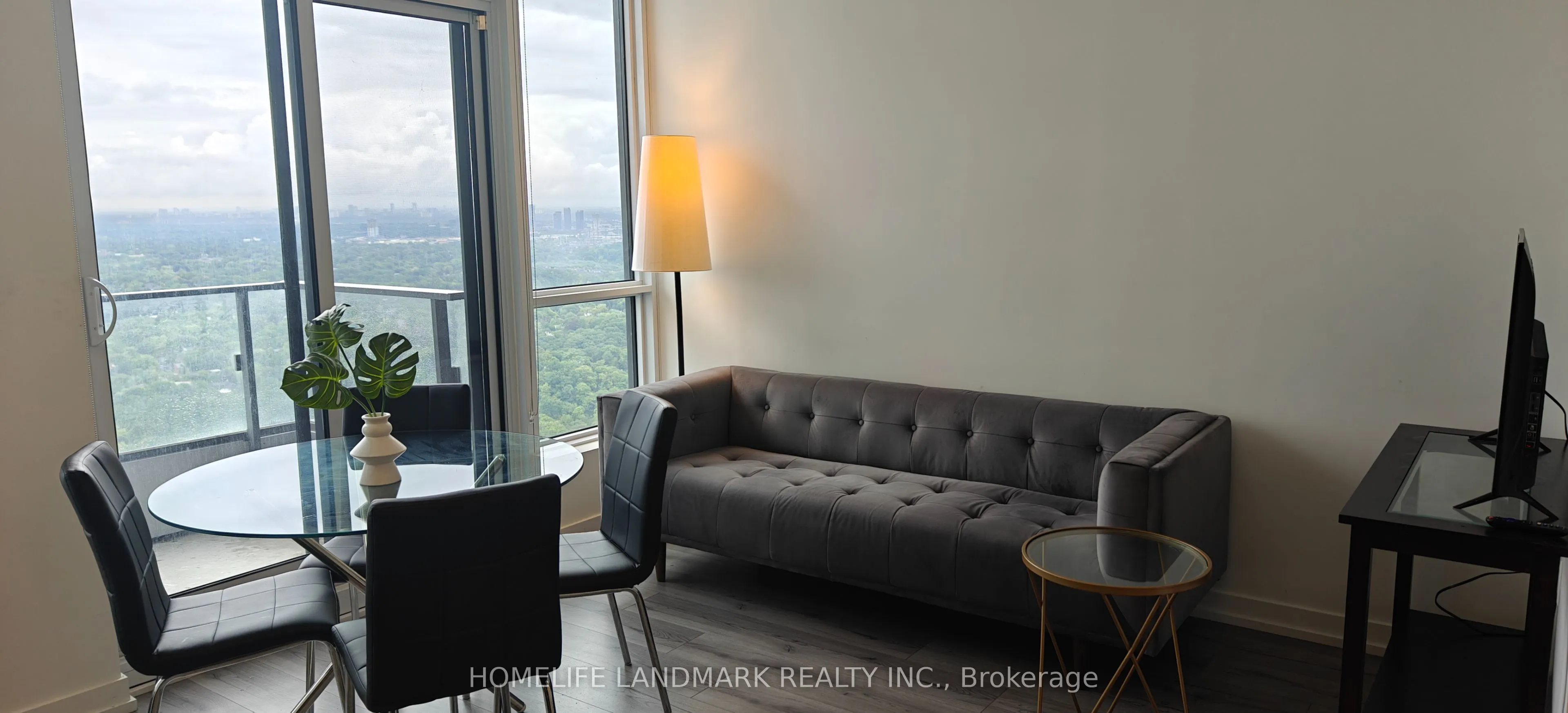 395 Bloor Street E, #5405