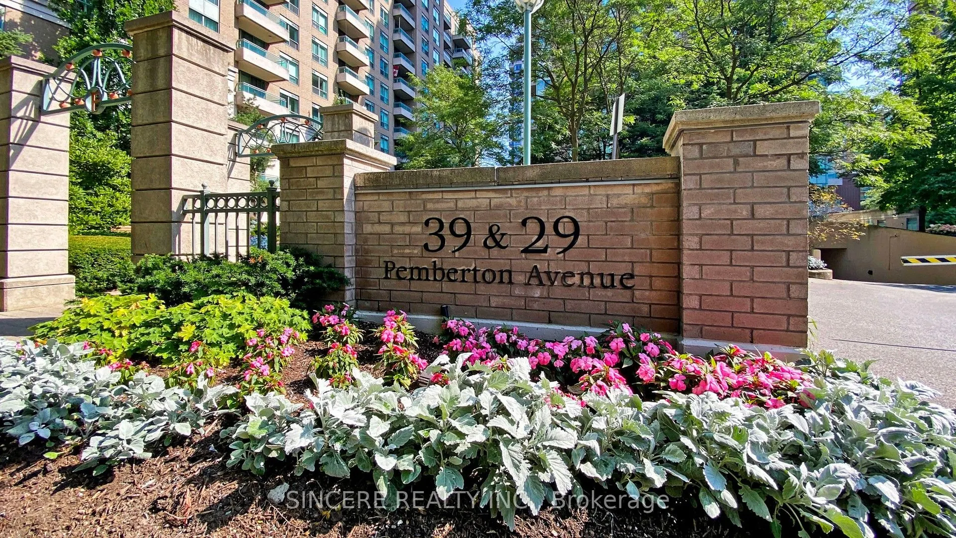 39 Pemberton Avenue, #310