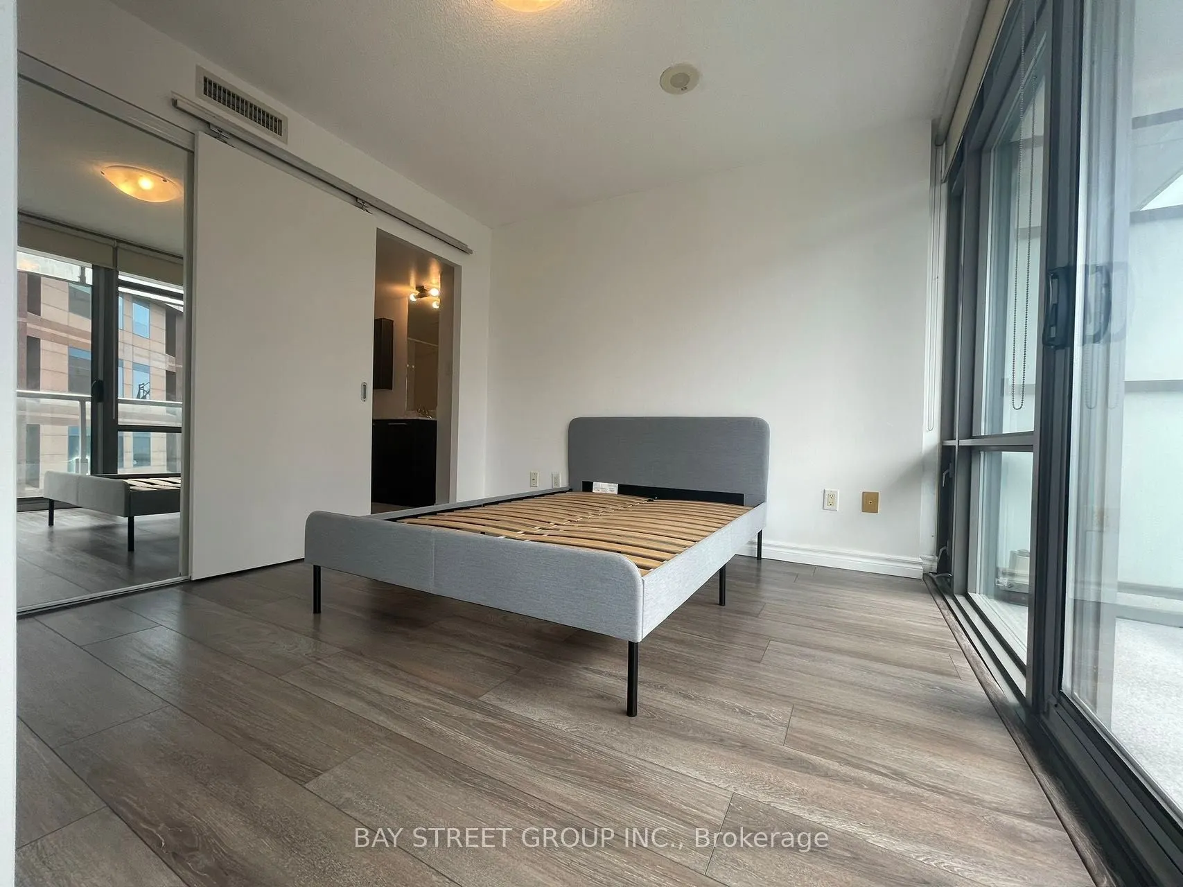 38 Grenville Street, #1203