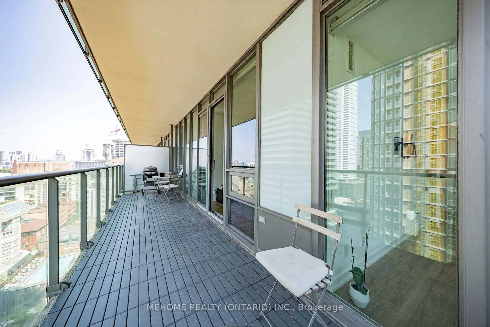 33 Lombard Street, #1704
