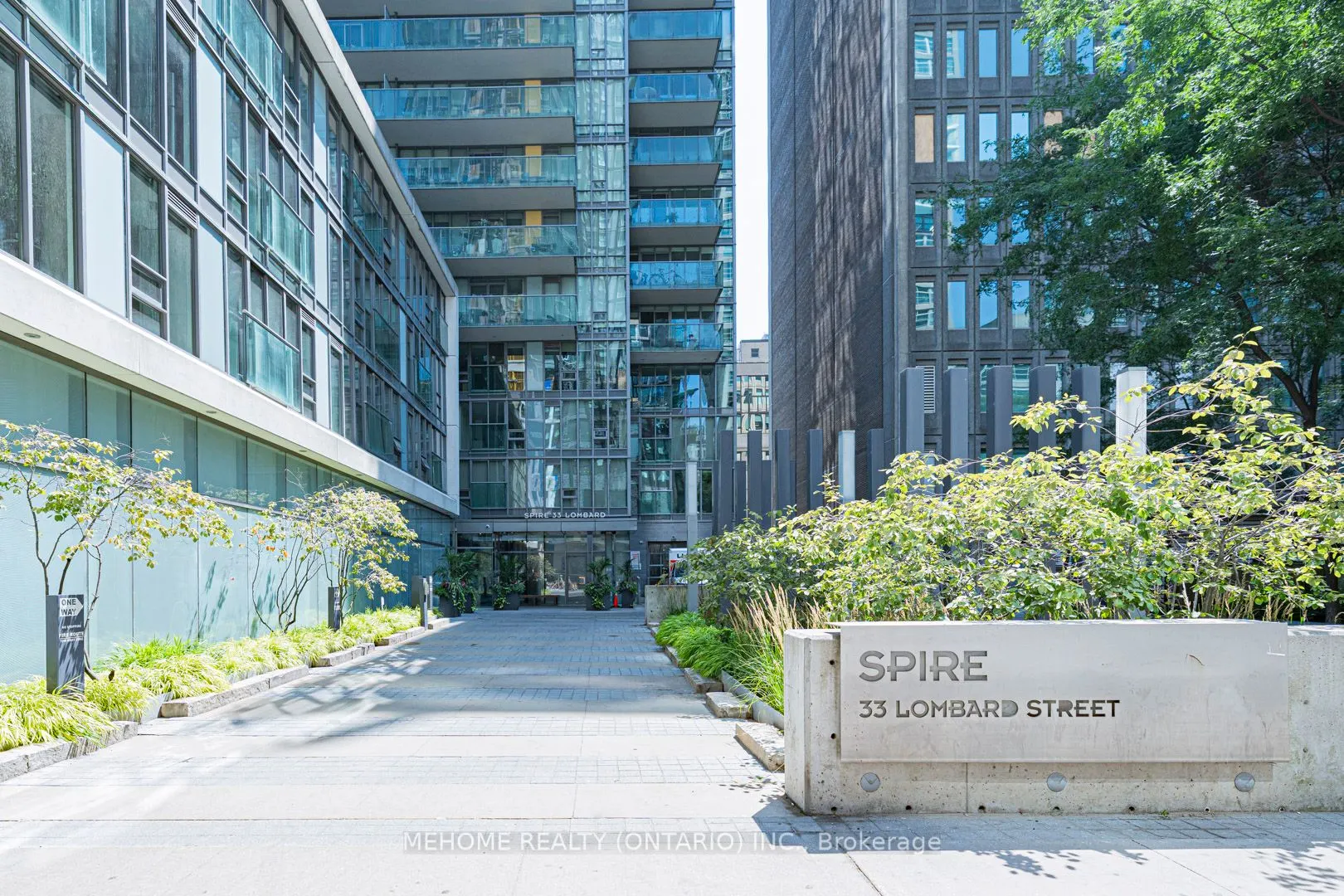 33 Lombard Street, #1704