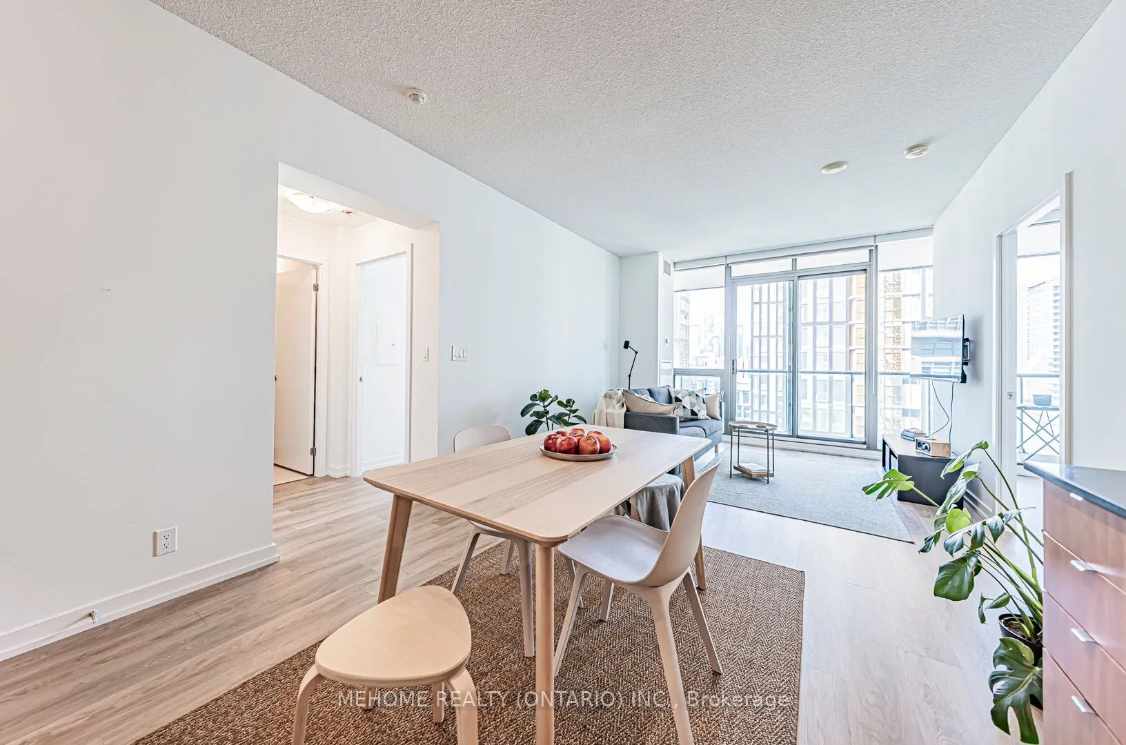 33 Lombard Street, #1704